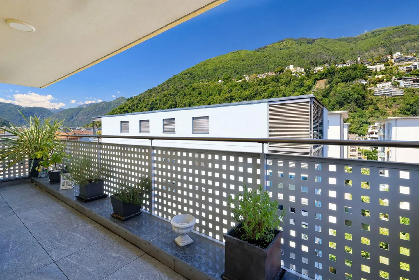Luxuriöses Attika-Apartment in Locarno - Foto 18 von 24