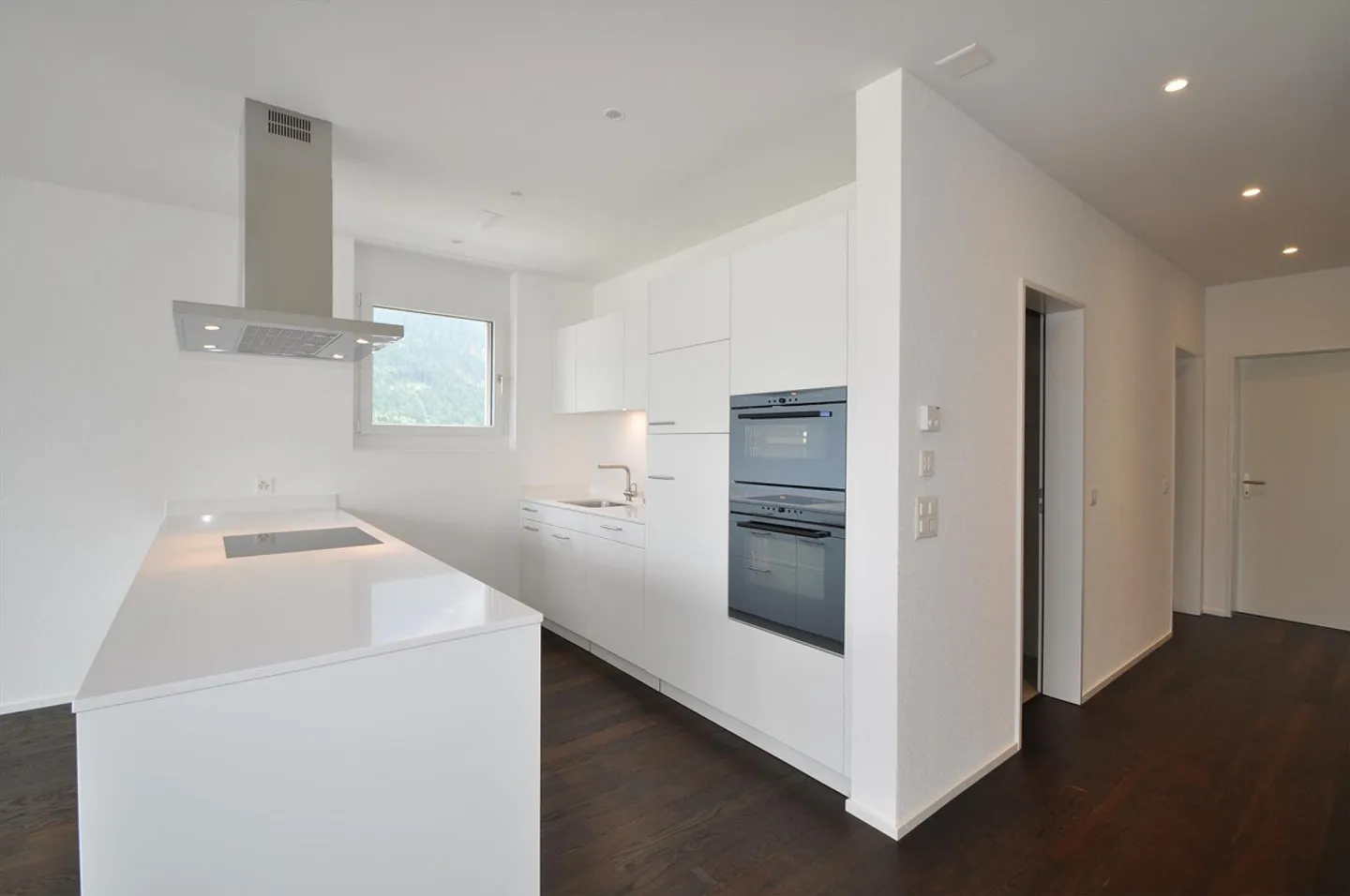 Attractive 3.5-room penthouse apartment for rent - Photo 3 of 10