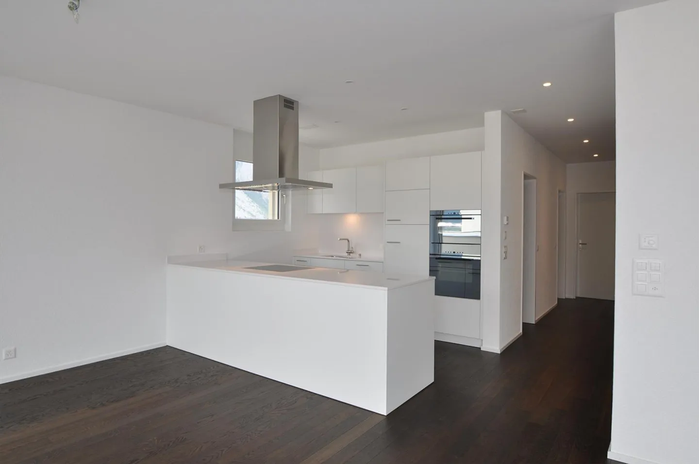 Attractive 3.5-room penthouse apartment for rent - Photo 4 of 10