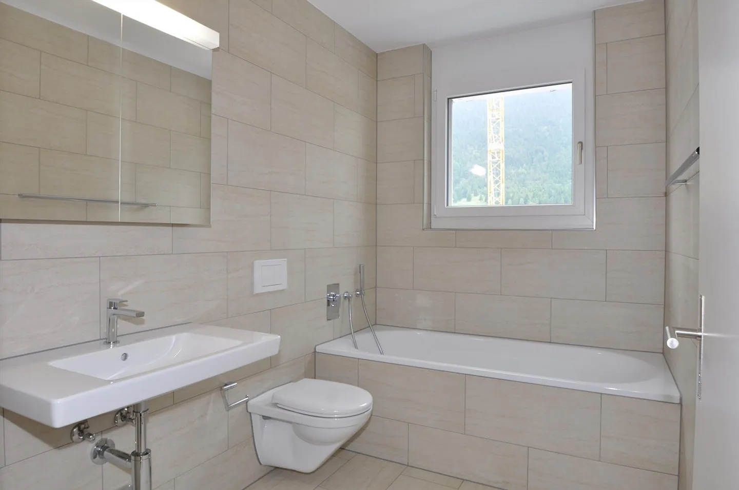 Attractive 3.5-room penthouse apartment for rent - Photo 9 of 10