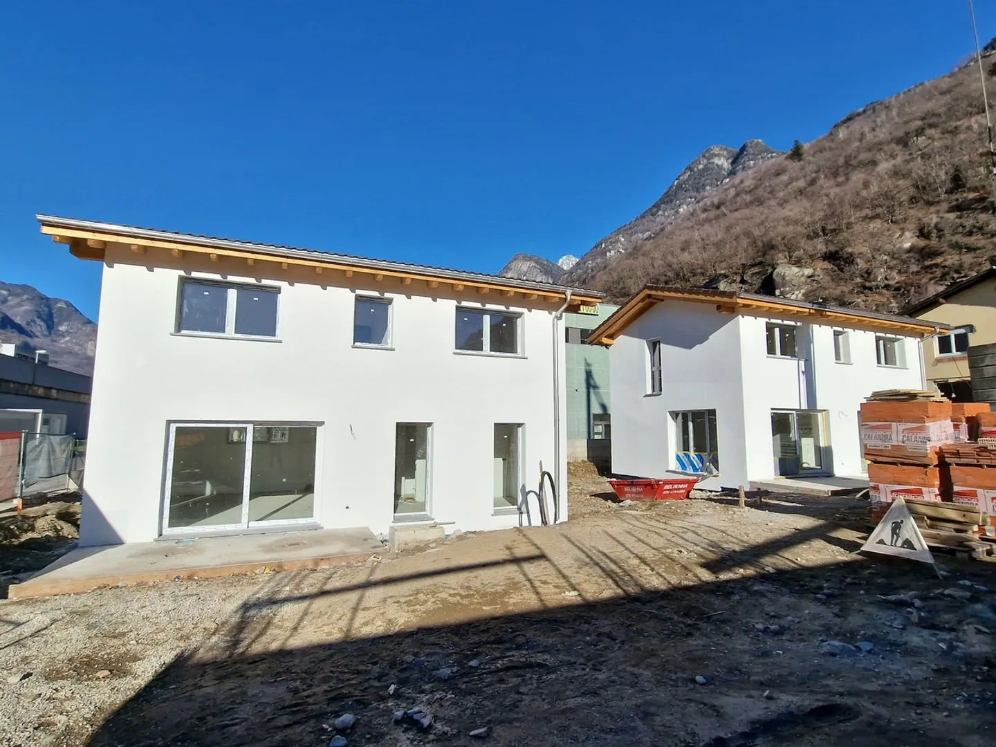 Unabhängige Villa im Bau in Cadenazzo in einem neuen Wohnkomplex - Foto 5 von 11