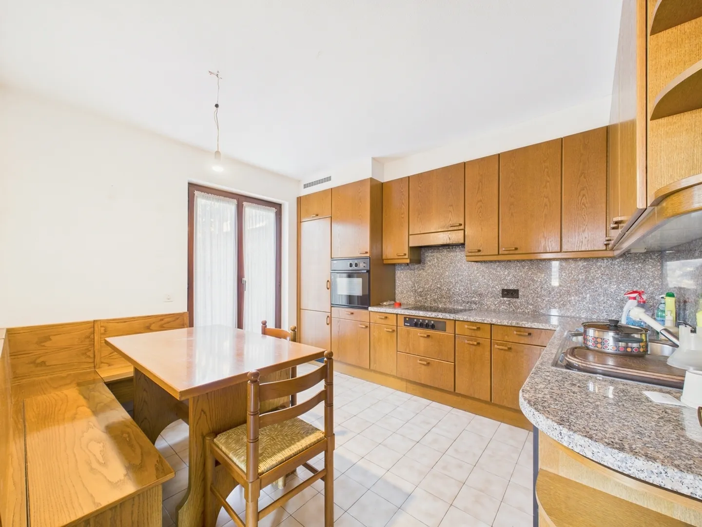 Geräumige Villa mit 6,5 Zimmern und Garten in Davesco-Soragno - Foto 6 von 13