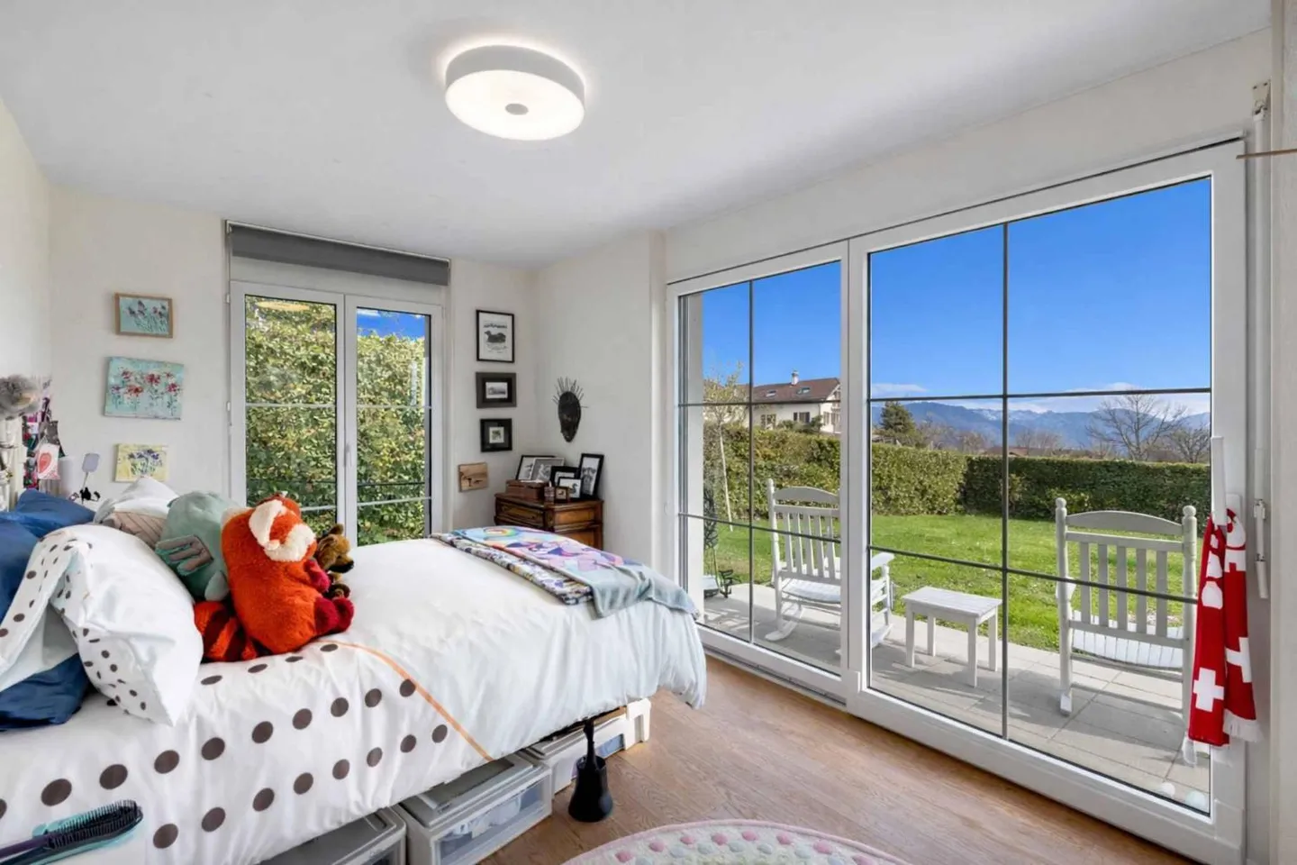 Appartamento spazioso con giardino - Foto 7 di 10