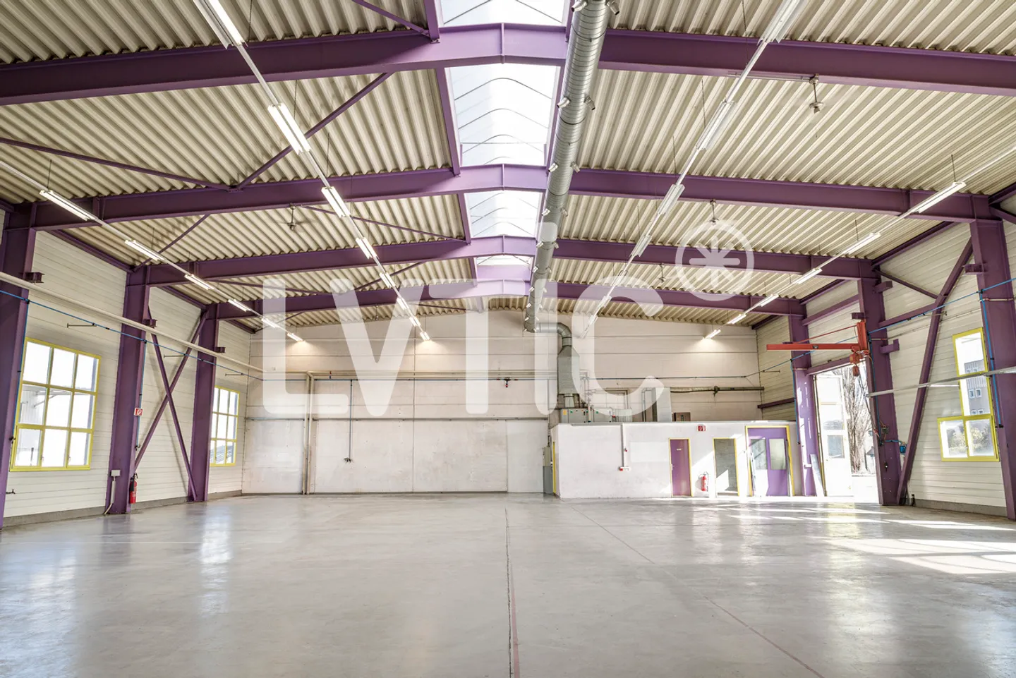 Laboratorio, deposito, uffici di 636 m2 in affitto a Romont - Foto 2 di 9