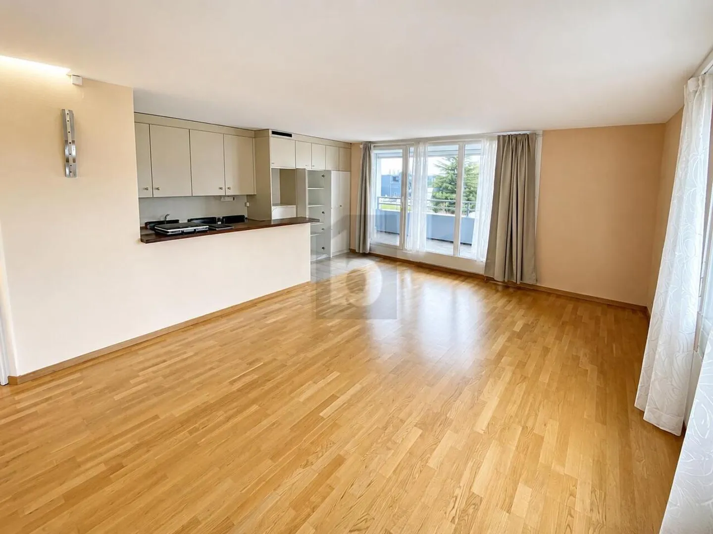 BÜROETAGE MIT 4,39 % BRUTTO UND 35 PARKPLÄTZEN - Foto 4 von 6