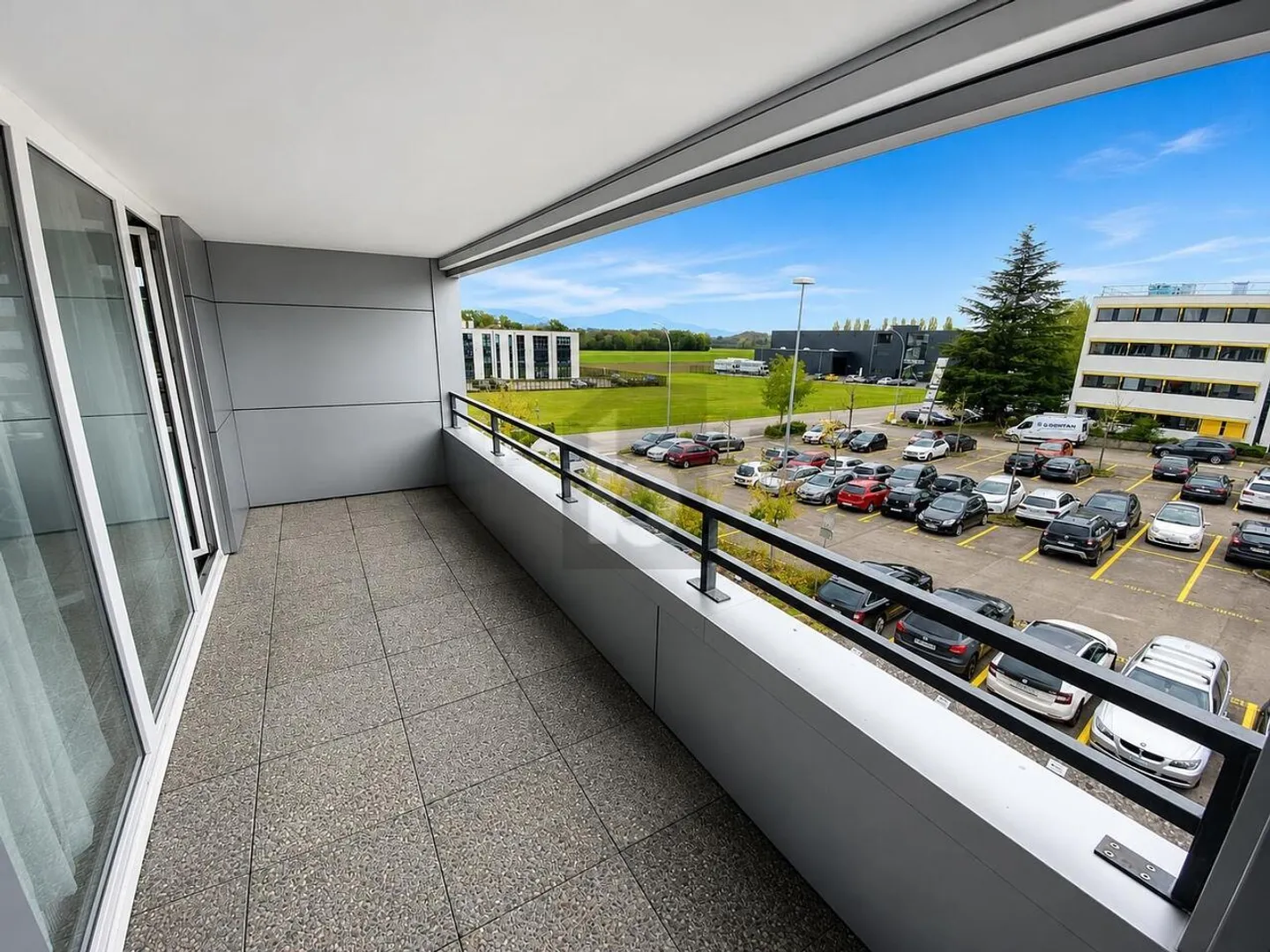 BÜROETAGE MIT 4,39 % BRUTTO UND 35 PARKPLÄTZEN - Foto 5 von 6