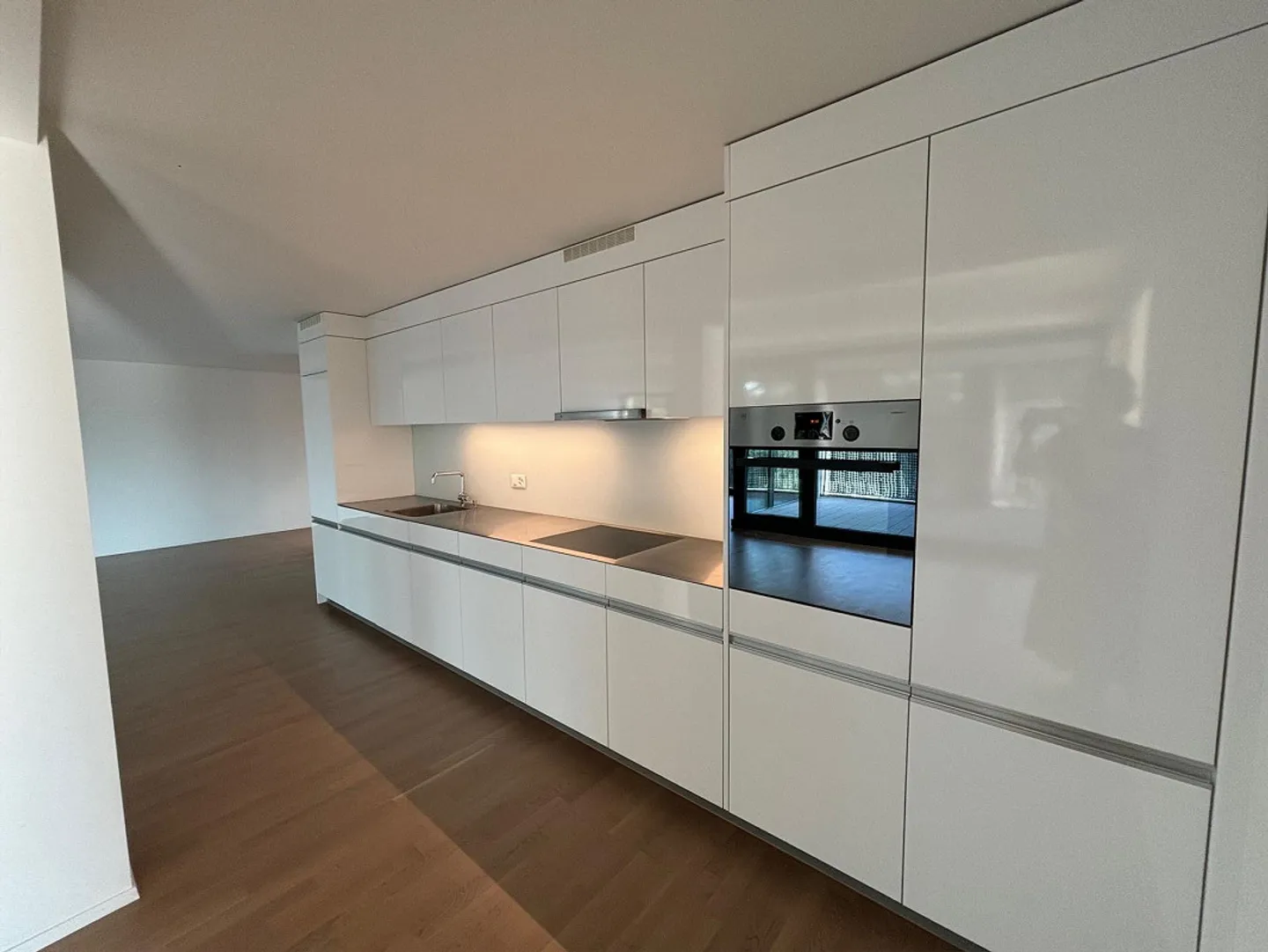 Appartamento moderno di 3,5 stanze vicino a Westside - Foto 8 di 12