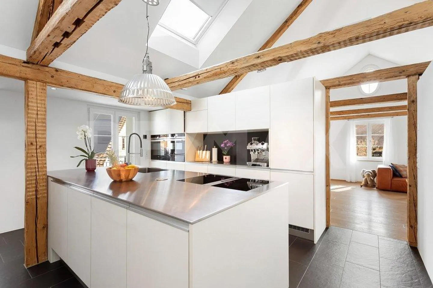 Maison individuelle unique de 6,5 pièces, indépendante, dans un emplacement résidentiel central - Photo 6 sur 13