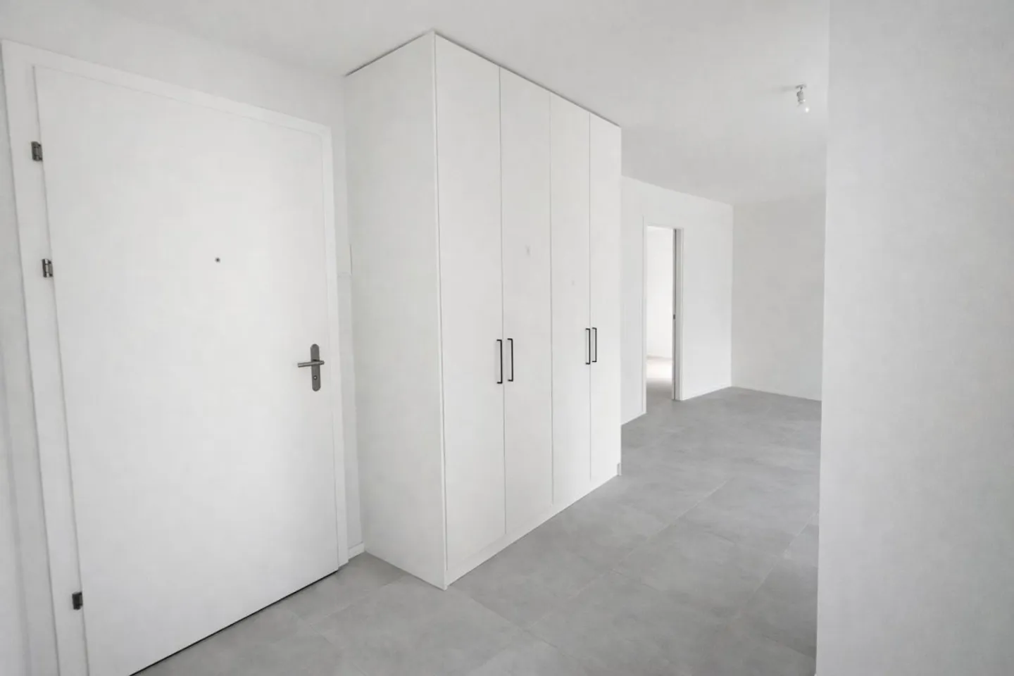 Modernes 2.5-Zimmer-Apartment - Foto 2 von 9