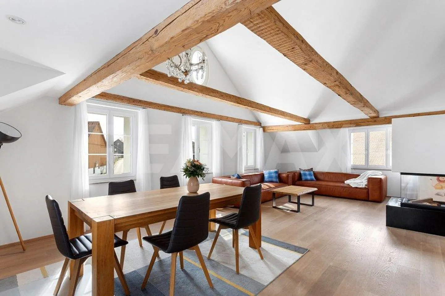 Maison individuelle unique de 6,5 pièces, indépendante, dans un emplacement résidentiel central - Photo 7 sur 13