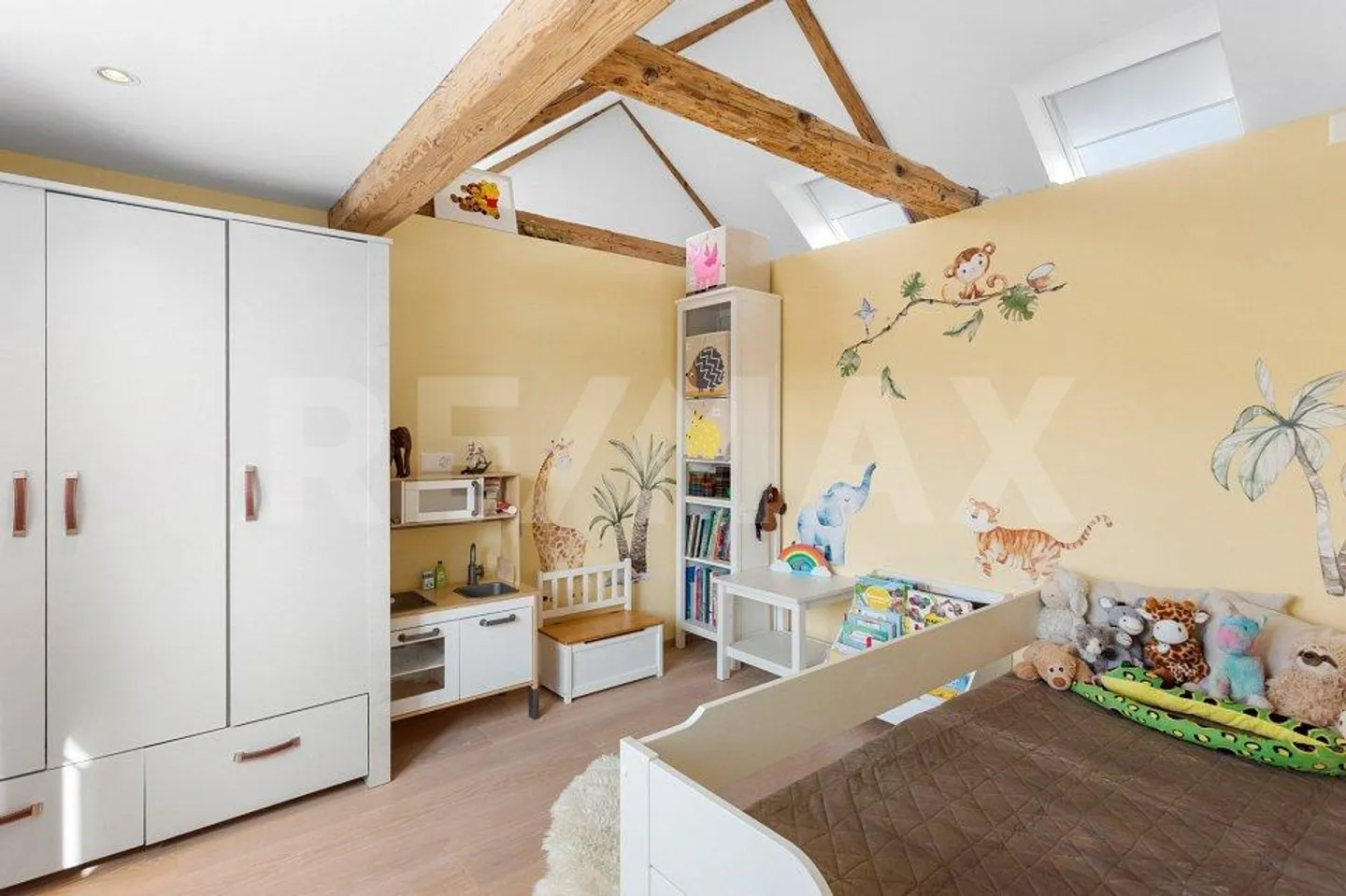 Maison individuelle unique de 6,5 pièces, indépendante, dans un emplacement résidentiel central - Photo 9 sur 13