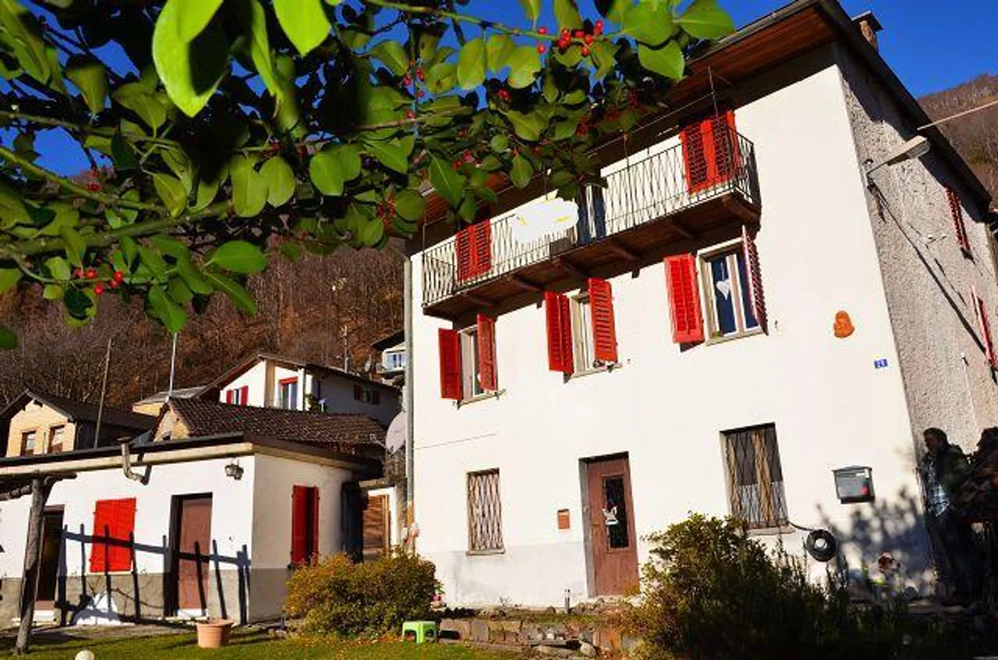 «6 1/2-Zimmer-Haus mit Grotto und Garten, sonnig, ruhig, schöne Aussicht/Casa di 6,5 loc. con grottino e bel giardino molto soleggiata con bella vista» - Foto 31 di 40