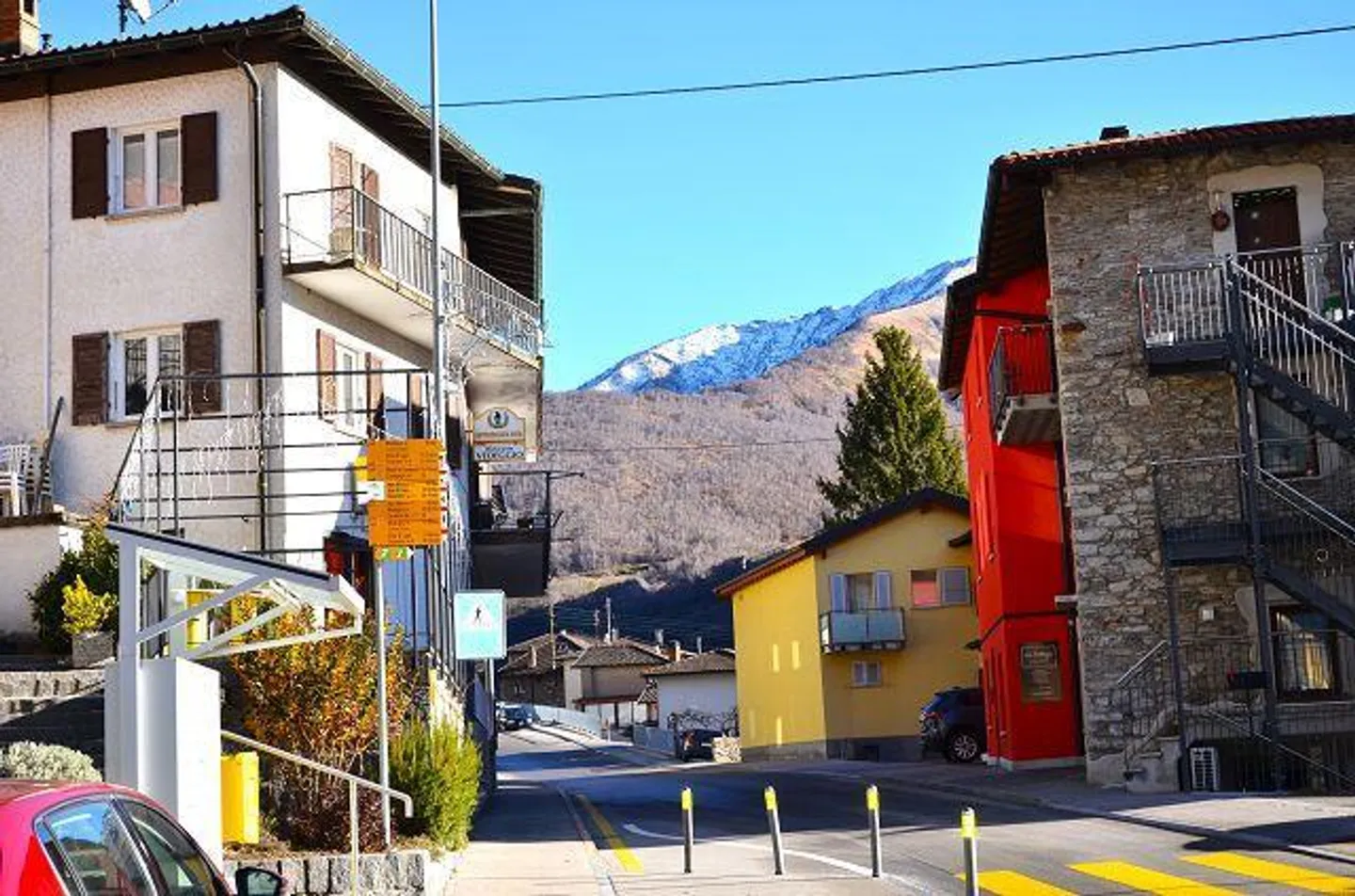 «6 1/2-Zimmer-Haus mit Grotto und Garten, sonnig, ruhig, schöne Aussicht/Casa di 6,5 loc. con grottino e bel giardino molto soleggiata con bella vista» - Foto 37 di 40