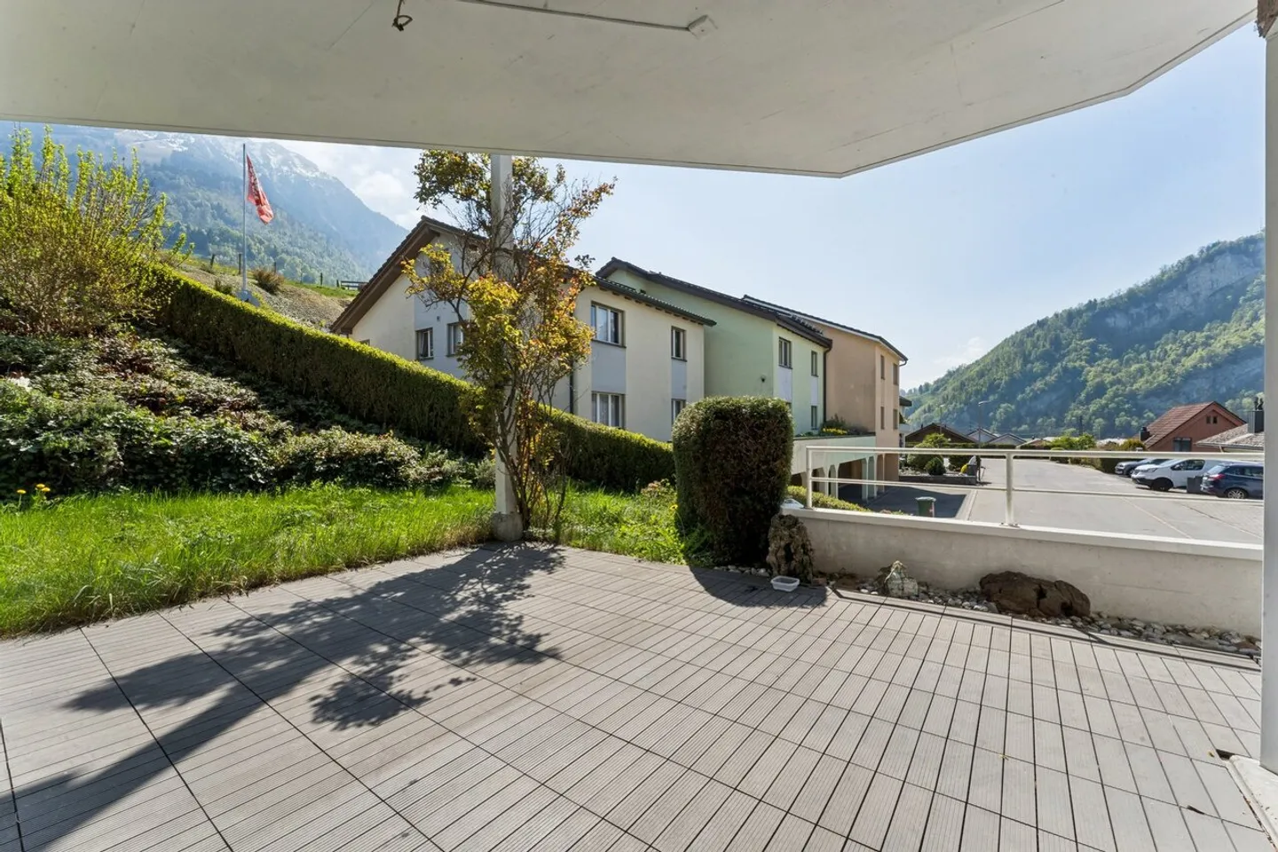 Charming Garden Apartment - Photo 7 of 9