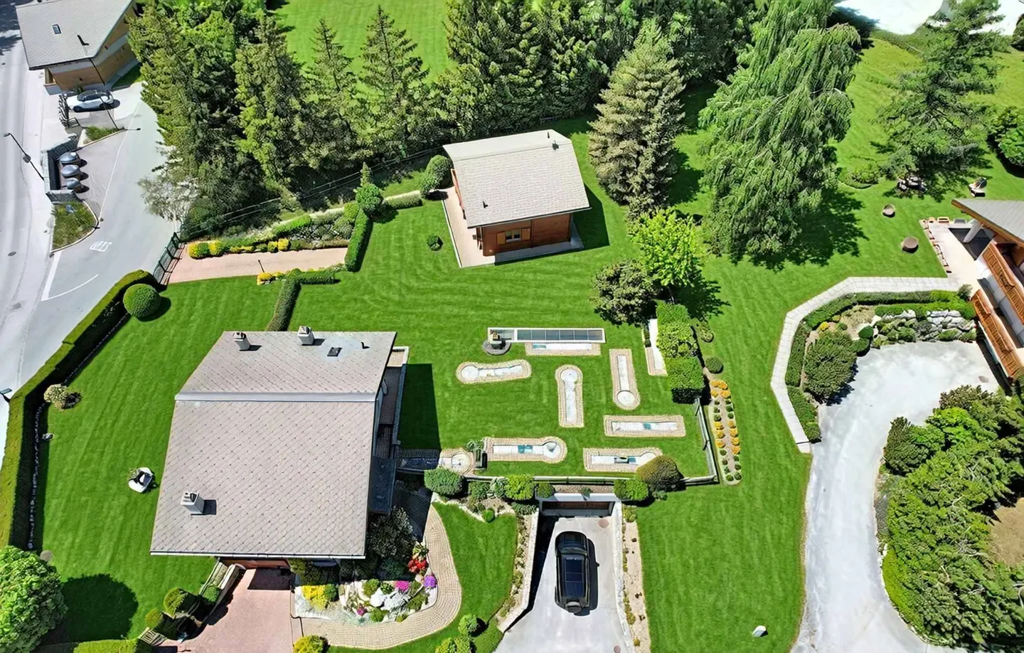 Chalet-Anwesen mit Potenzial - Foto 3 von 10