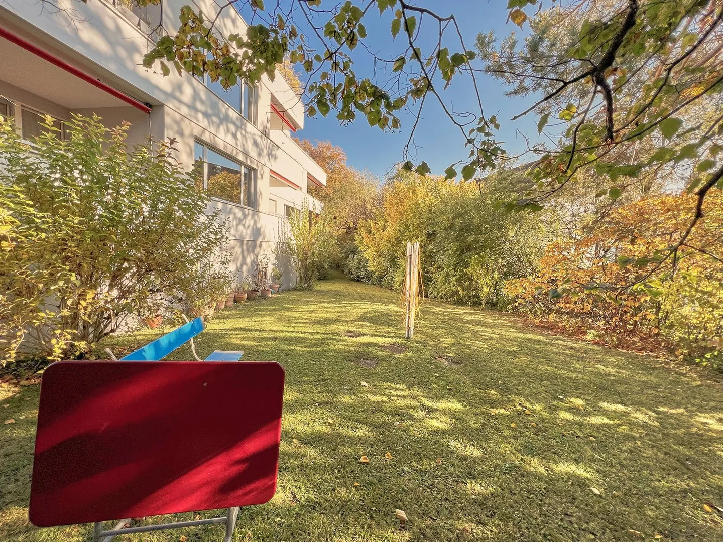 Appartamento di 1,5 stanze con grande balcone in posizione tranquilla (incluso posto auto sotterraneo) - Foto 6 di 7