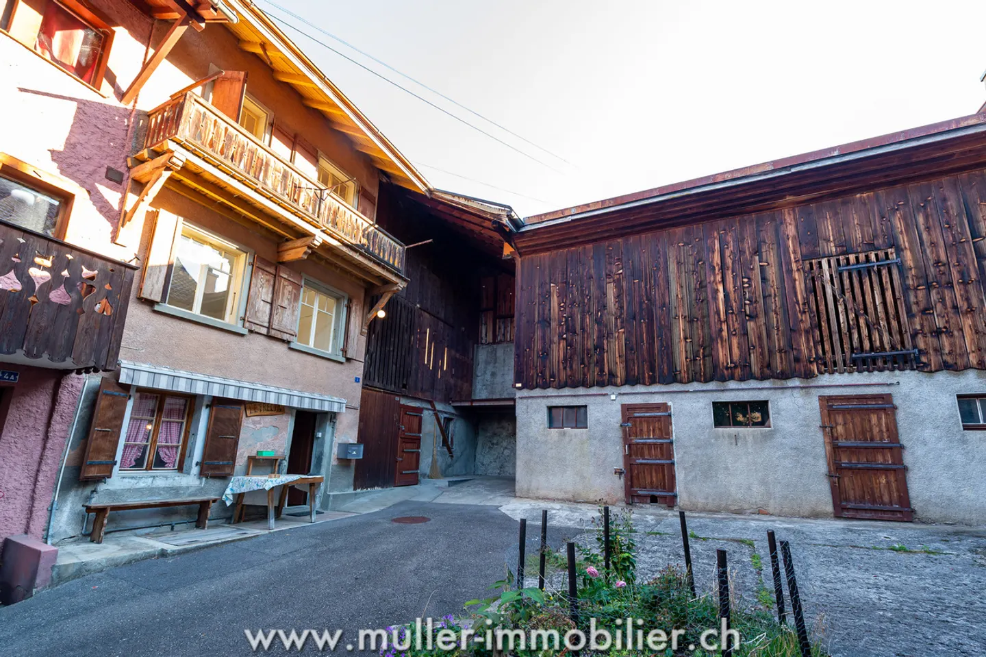 Casa di Villaggio Incantevole a Ollon - Foto 1 di 13
