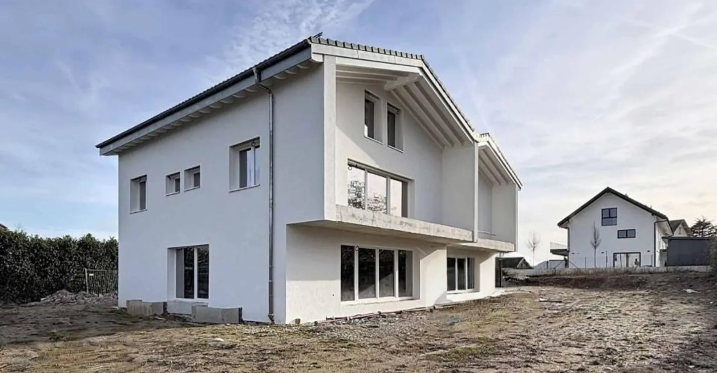 Large terraced house available quickly - Photo 7 of 12