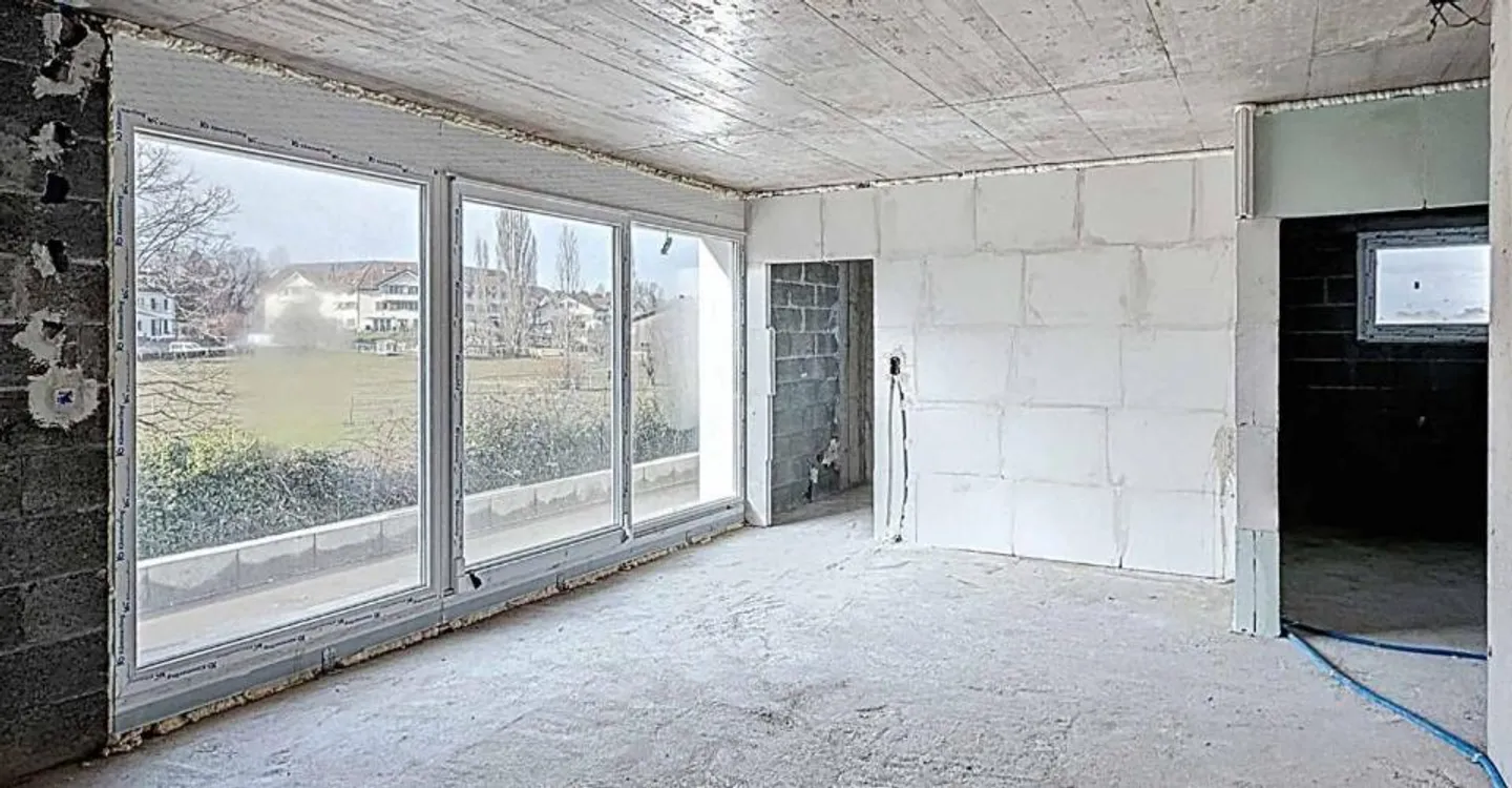 Large terraced house available quickly - Photo 8 of 12