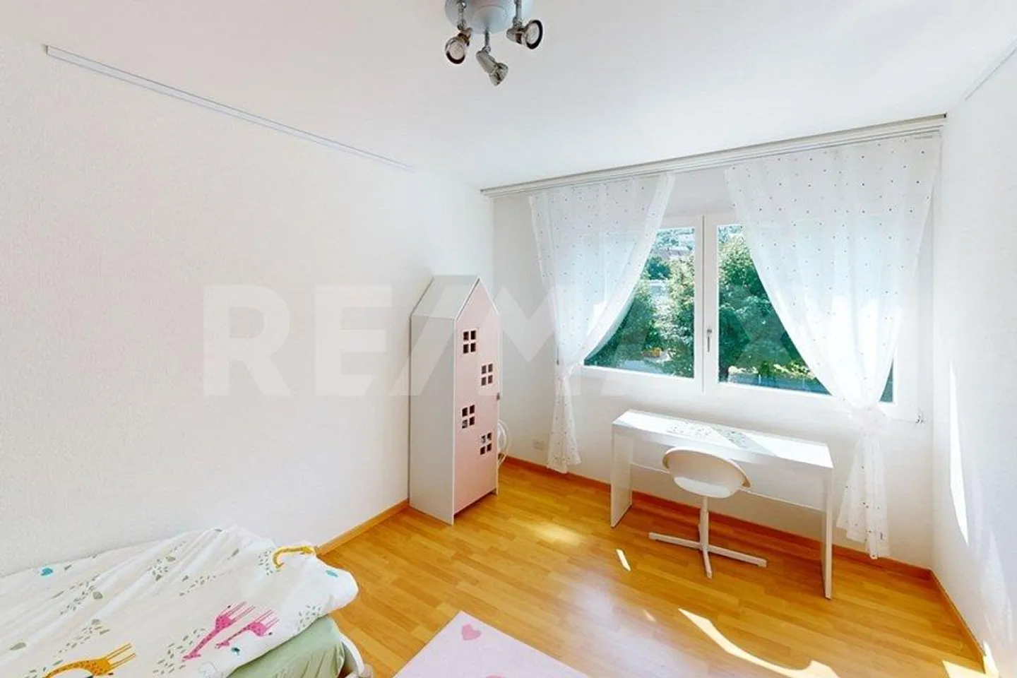 Vivere moderno e tranquillo: Incantevole maisonette 4,5 a Ebikon - Foto 7 di 13