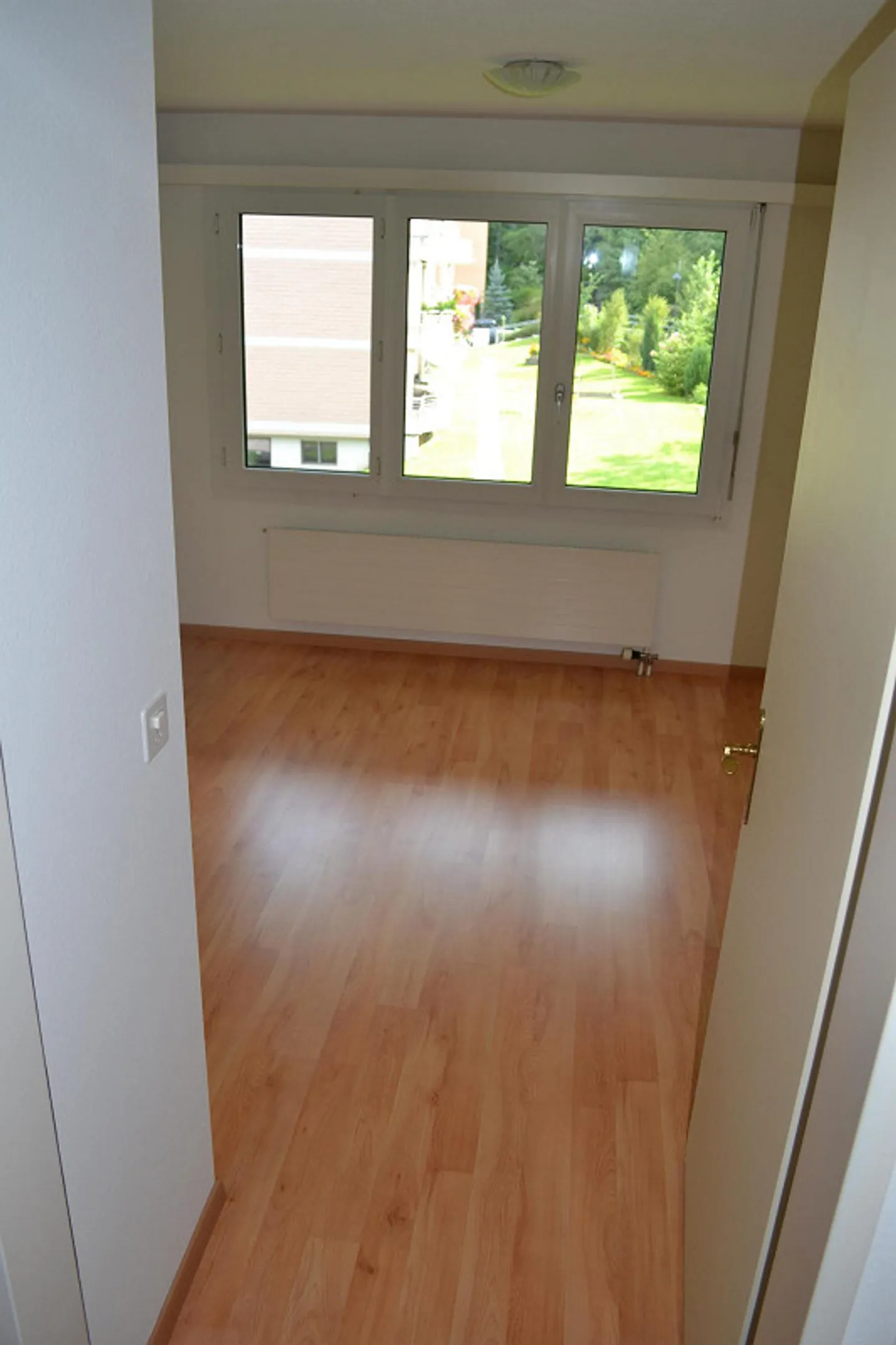 Charming, sunny and bright 3-room apartment with winter garden for rent - Photo 10 of 14
