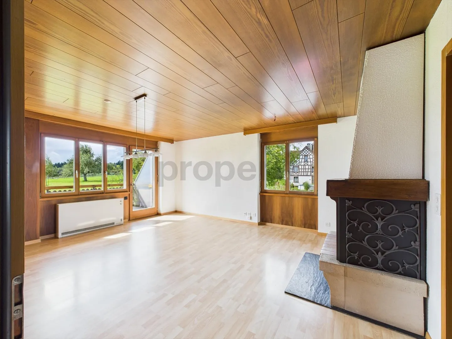 Attraktive 5-Zimmer-Wohnung mit wunderschöner Aussicht in Amlikon-Bissegg, Kanton TG - Foto 1 von 11
