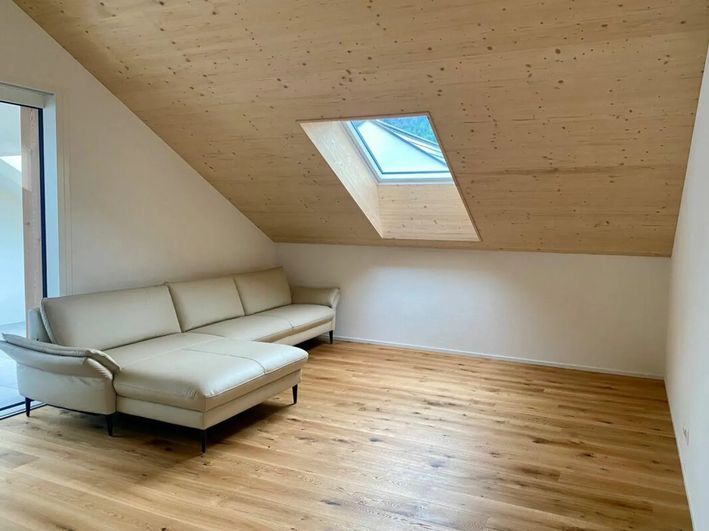 Charmante Dachwohnung am Walensee - Foto 2 von 11