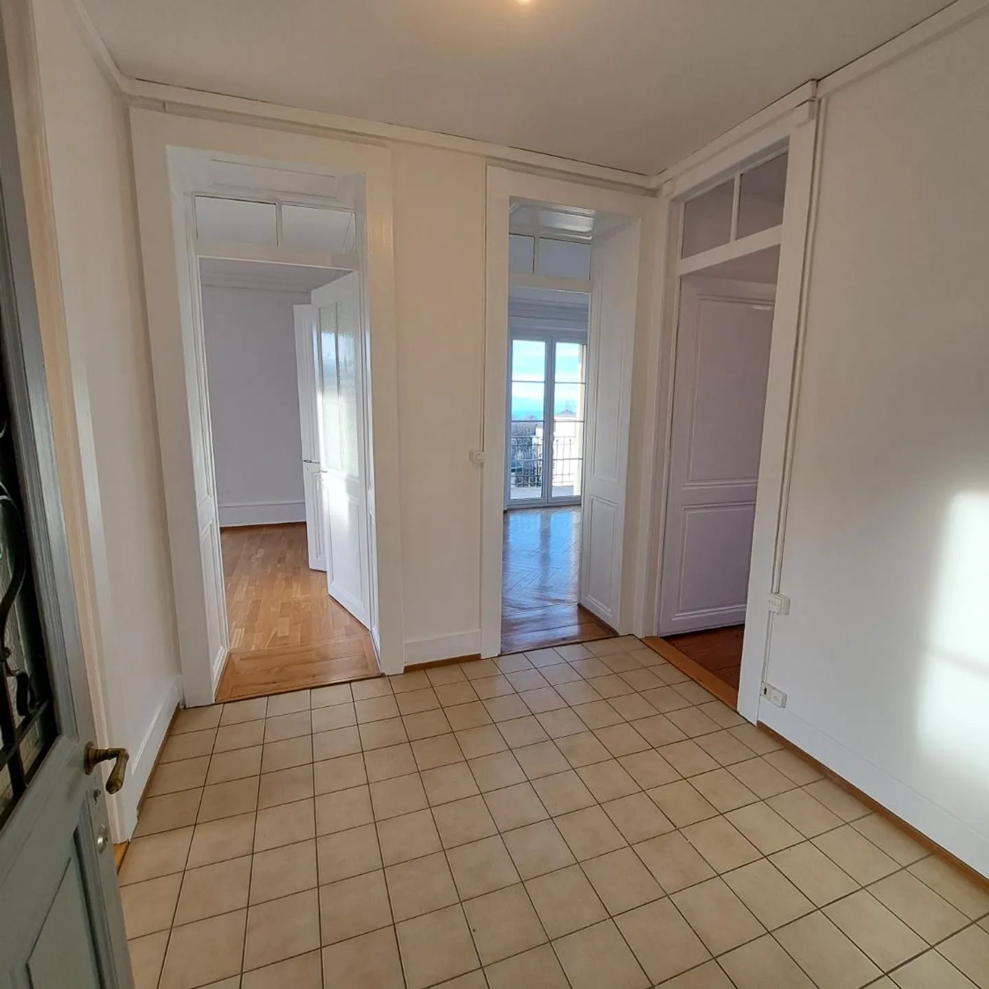 Appartement Charmant à Lausanne - Photo 2 sur 8