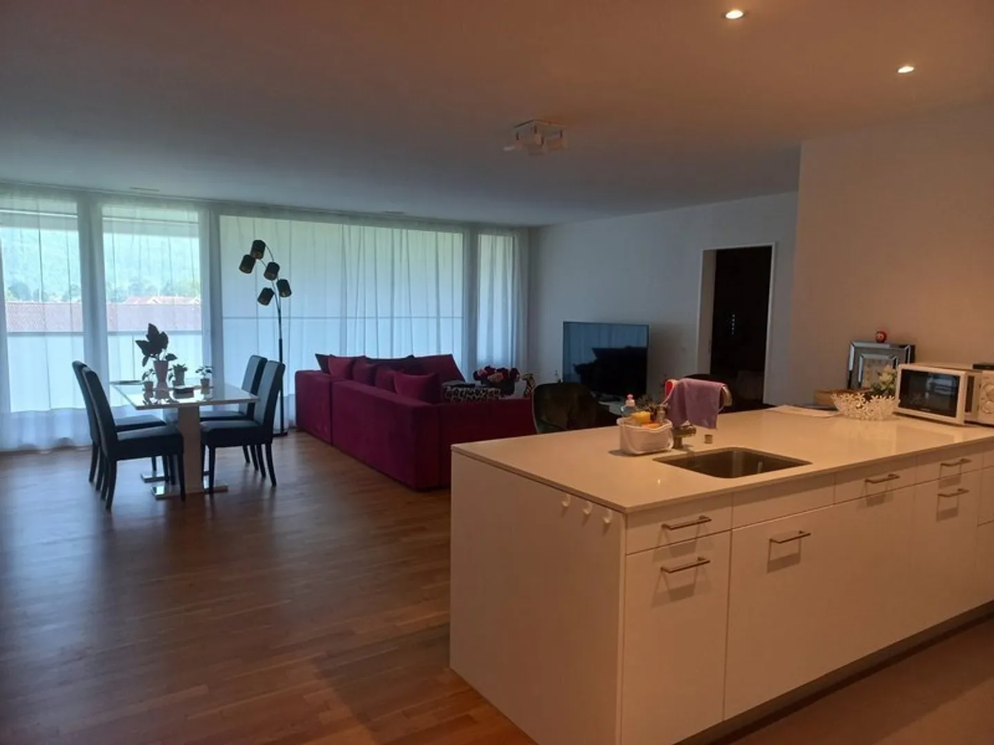 APPARTEMENT 3½ PIÈCES À ALPNACHSTAD (OW), MEUBLÉ, TEMPORAIRE - Photo 1 sur 9