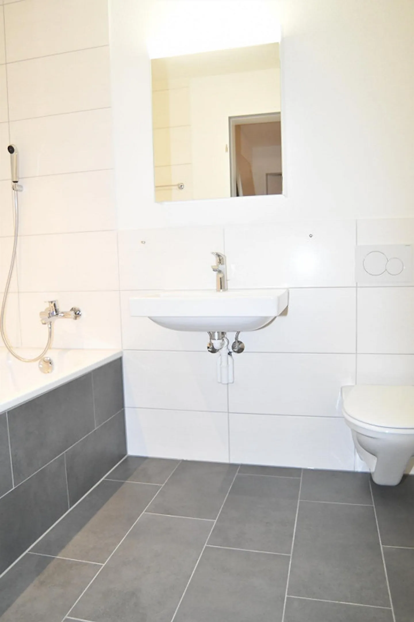 Appartement lumineux de 5½ pièces, situé au calme et ensoleillé - E101 - Photo 7 sur 14