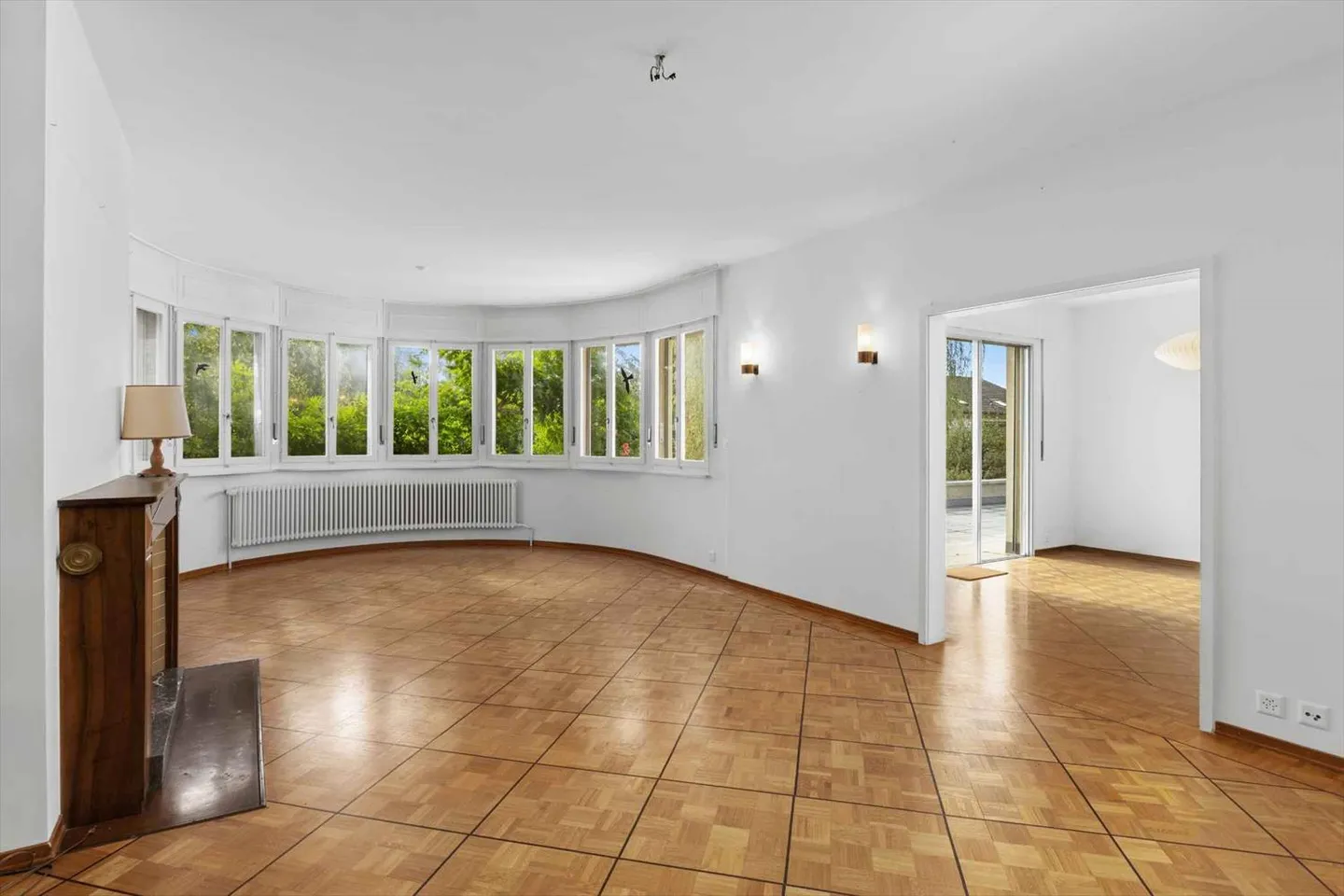 Charming villa with great construction potential - Photo 4 of 13