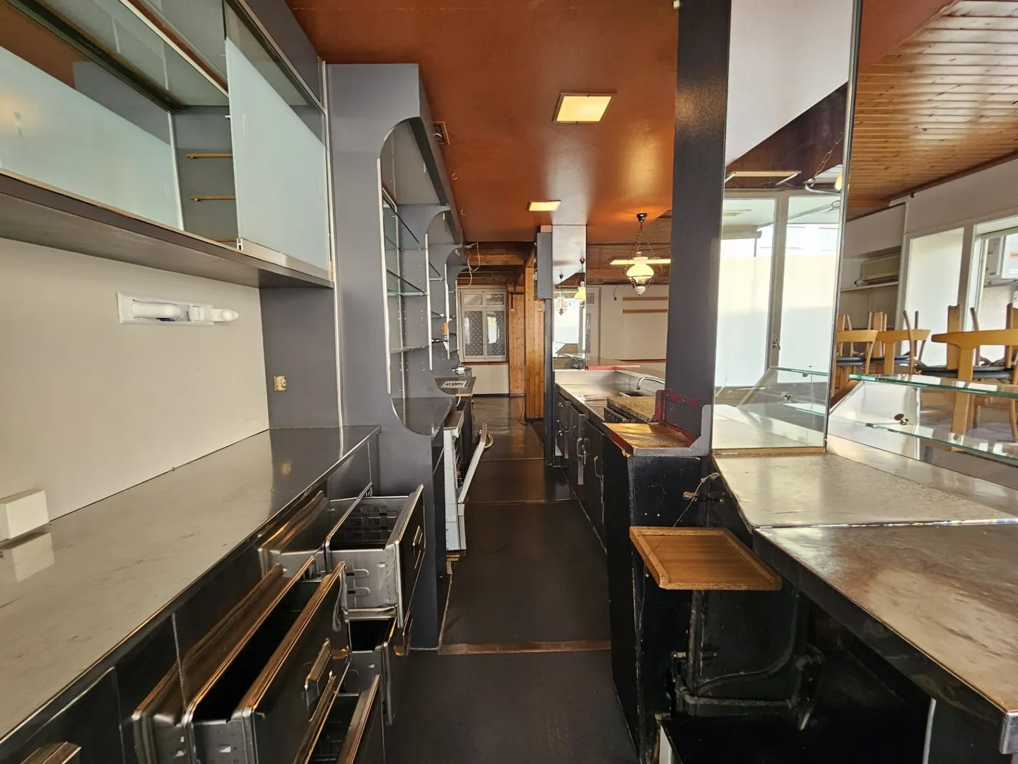 Ristorante in posizione privilegiata con fumoir - Foto 6 di 9