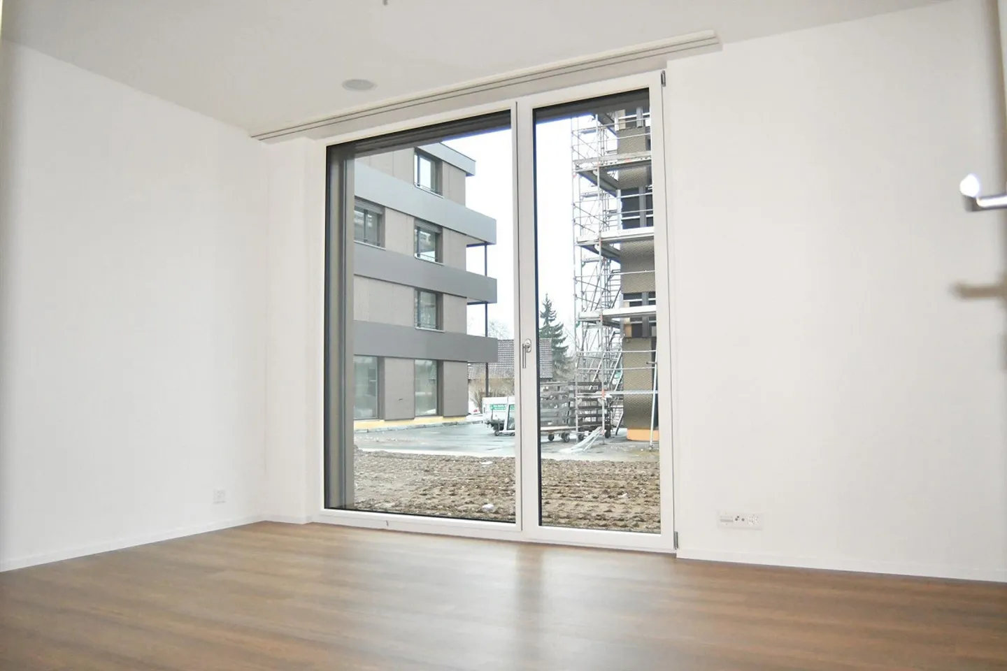 Appartement lumineux de 5½ pièces, situé au calme et ensoleillé - E101 - Photo 12 sur 14