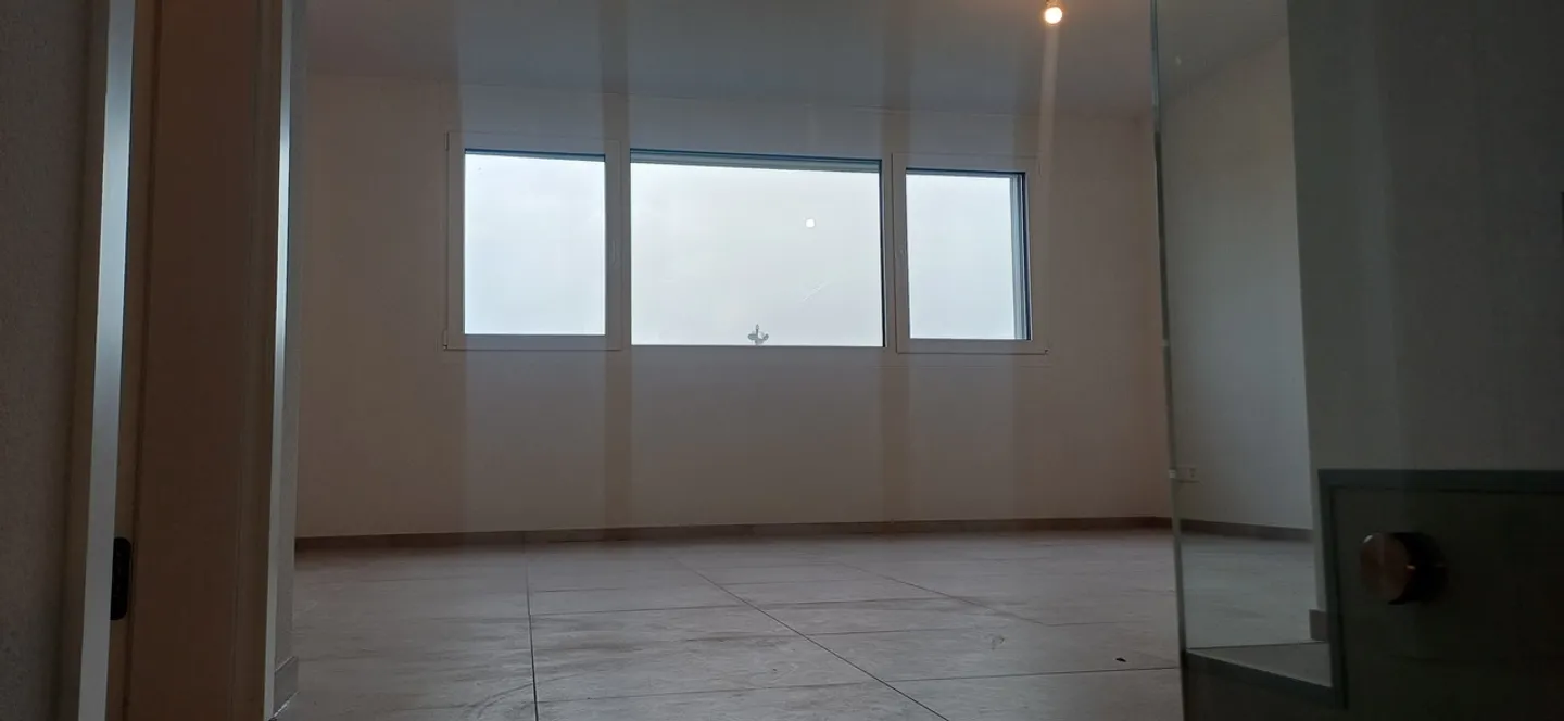 For sale. Charming semi-detached villa of 5.5 rooms. Ideal for a family - Photo 4 of 13