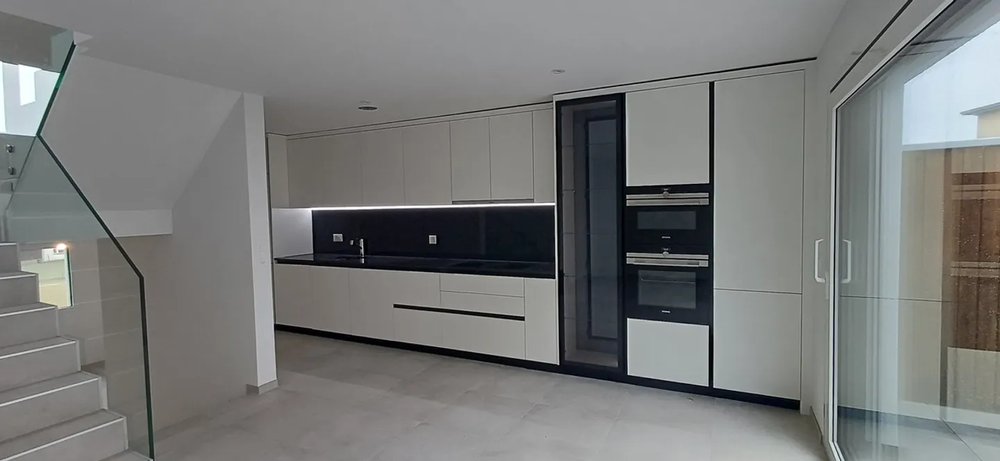 For sale. Charming semi-detached villa of 5.5 rooms. Ideal for a family - Photo 9 of 13