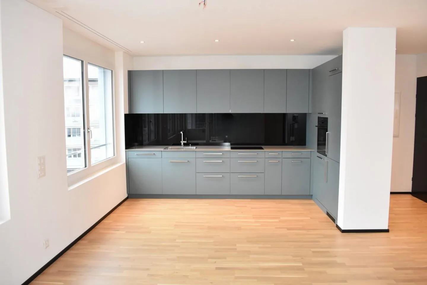 Stylish 3.5-room apartment in the center of Dietikon Urban Living - Photo 1 of 10