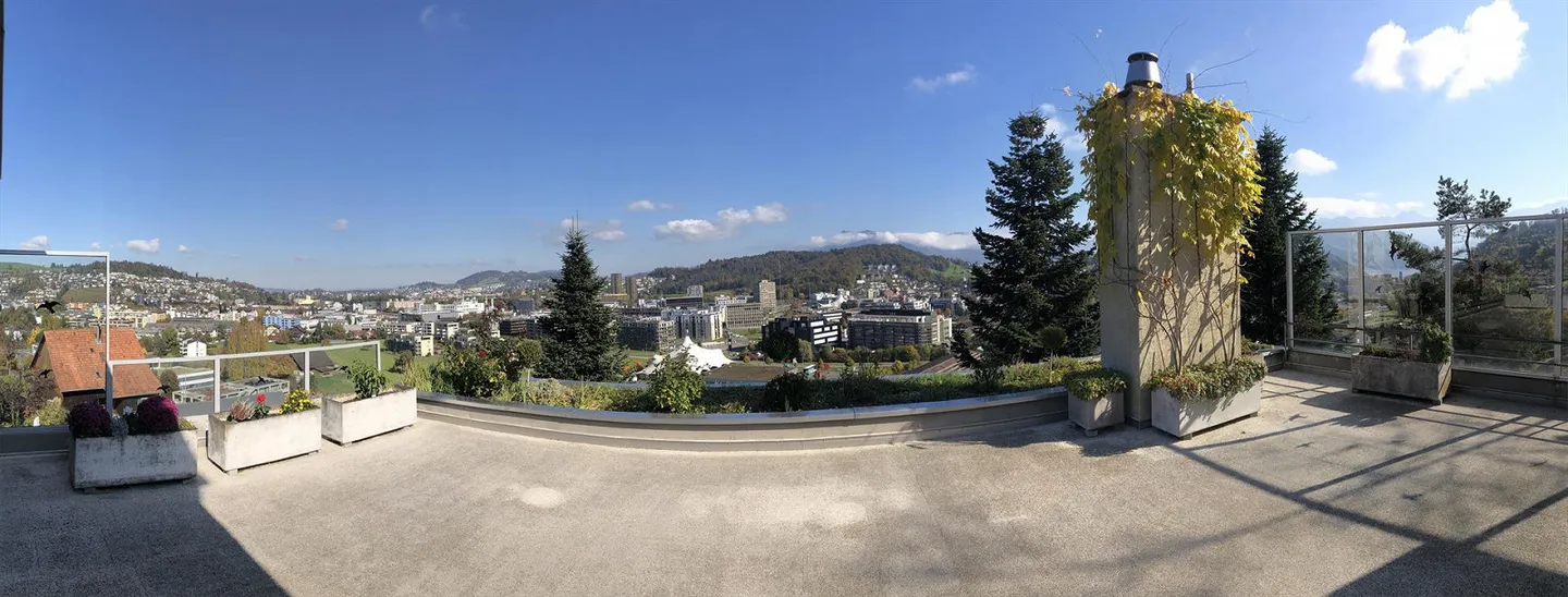 Appartamento con terrazza e vista libera - Foto 1 di 7