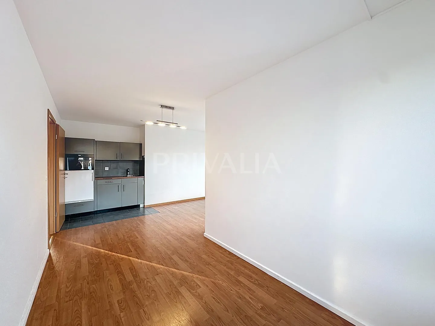 Nuova opportunità: Uffici in affitto con passaggio - Foto 9 di 13