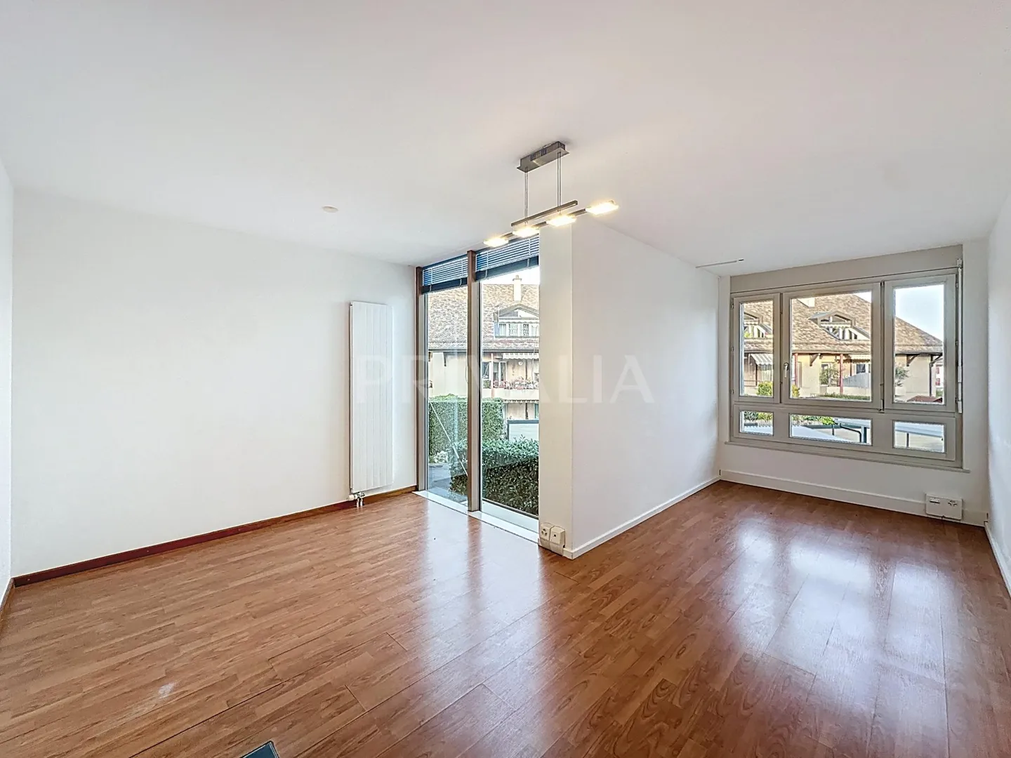 Nuova opportunità: Uffici in affitto con passaggio - Foto 10 di 13