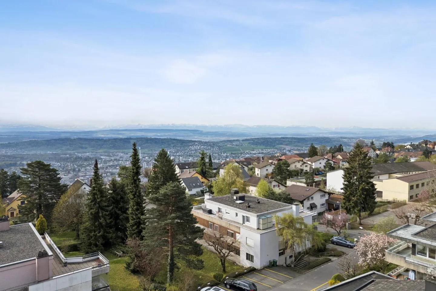 4.5 Room Apartment - Photo 1 of 13