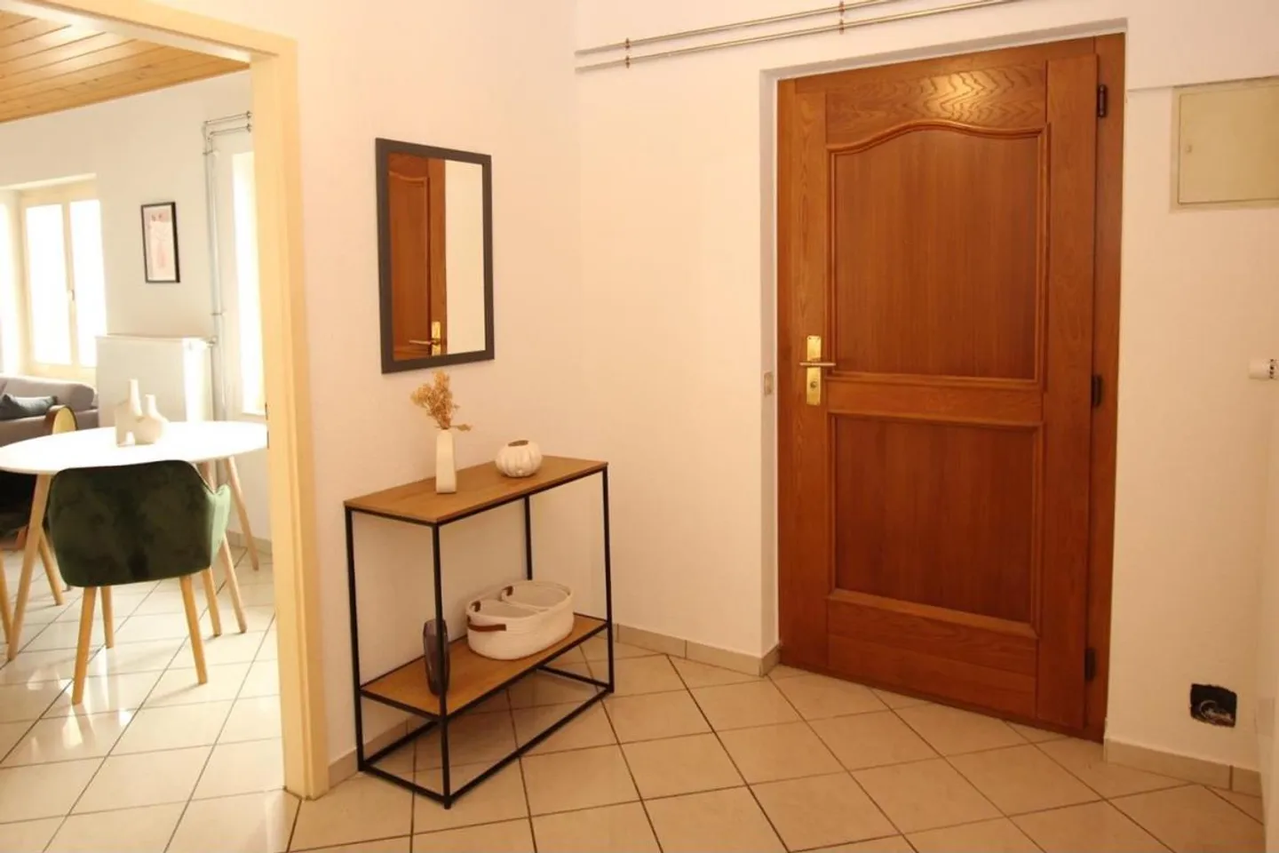 Furnished apartment for rent - Photo 6 of 8