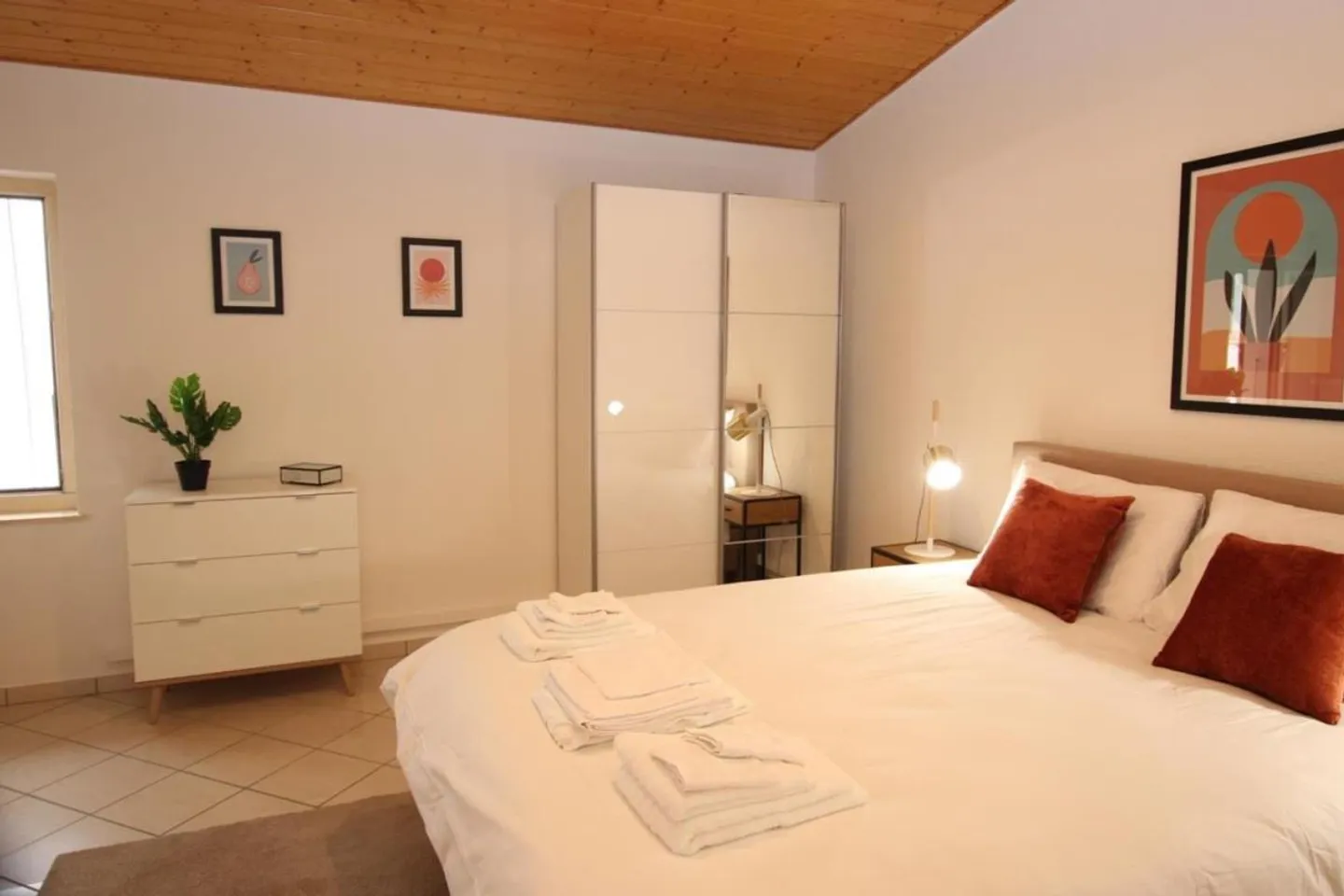 Furnished apartment for rent - Photo 7 of 8