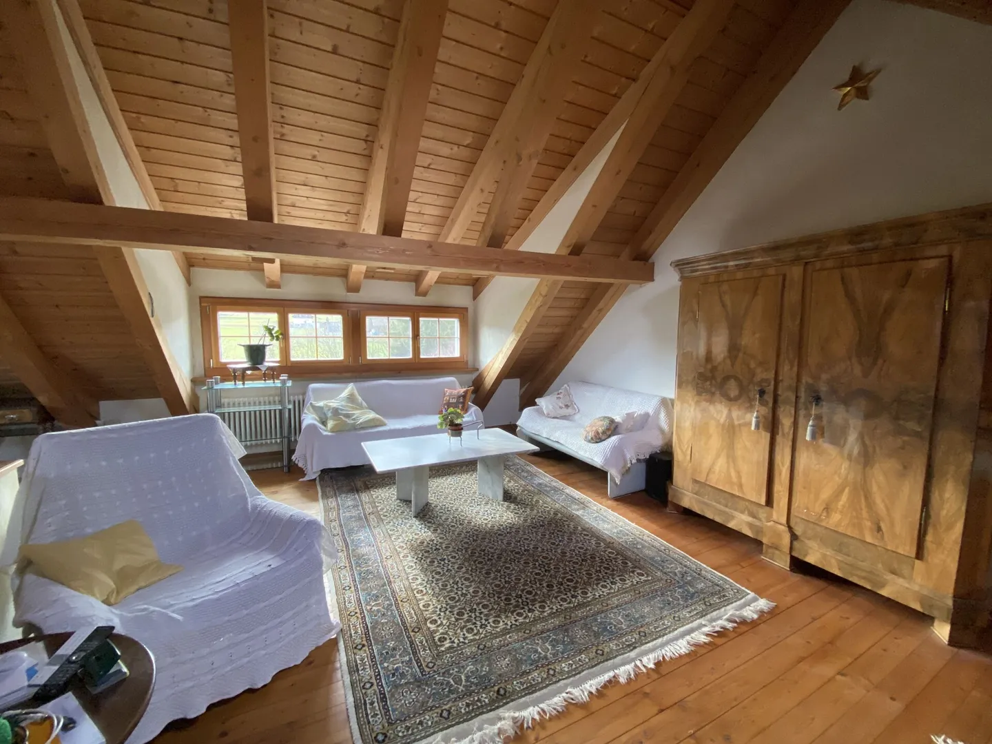 Charming timber-framed house with outbuilding and grounds for small animal husbandry - Photo 5 of 5