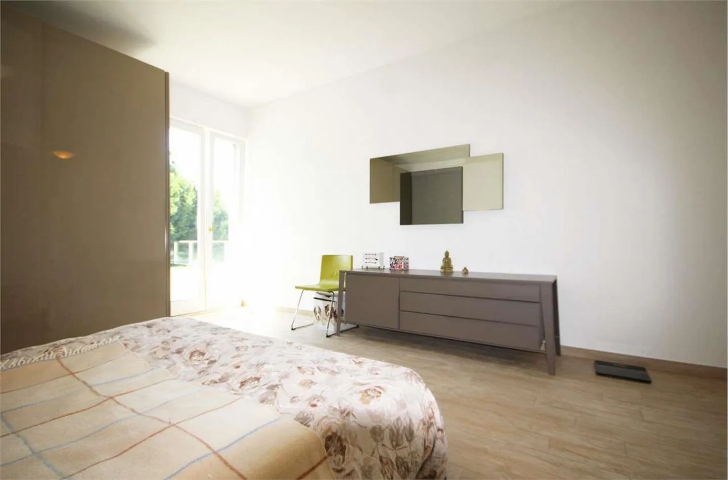 Appartement prestigieux de 5,5 pièces avec jardin - Photo 4 sur 10