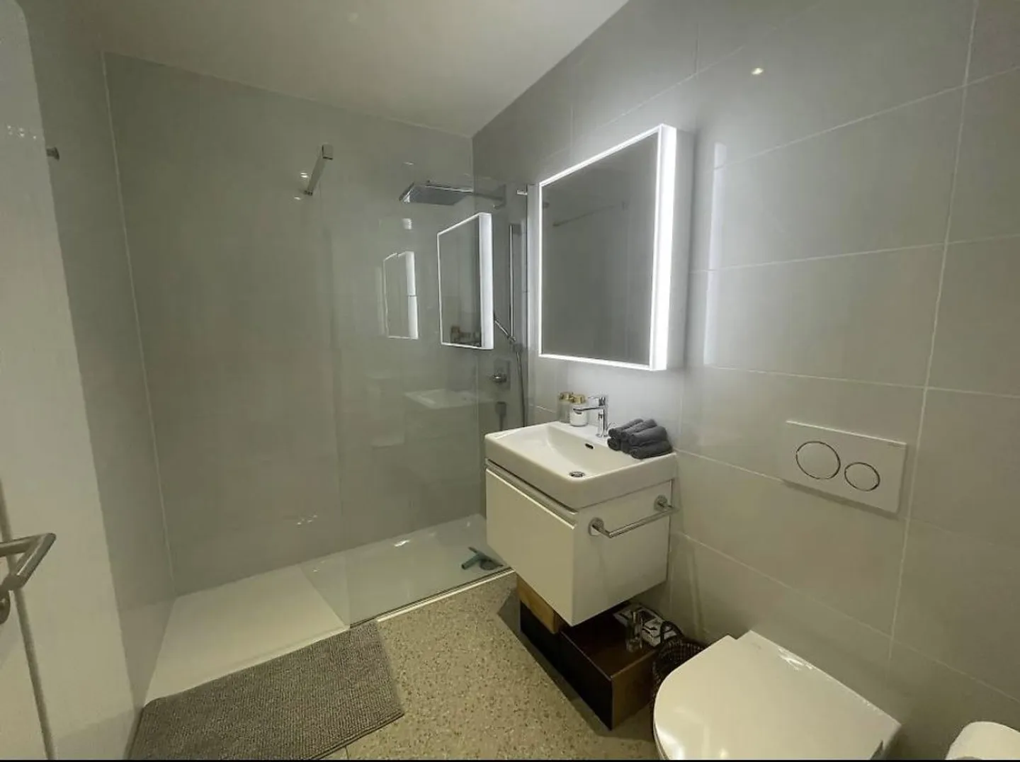 Charmant appartement meublé 2 pièces en sous location longue durée - Photo 3 sur 5