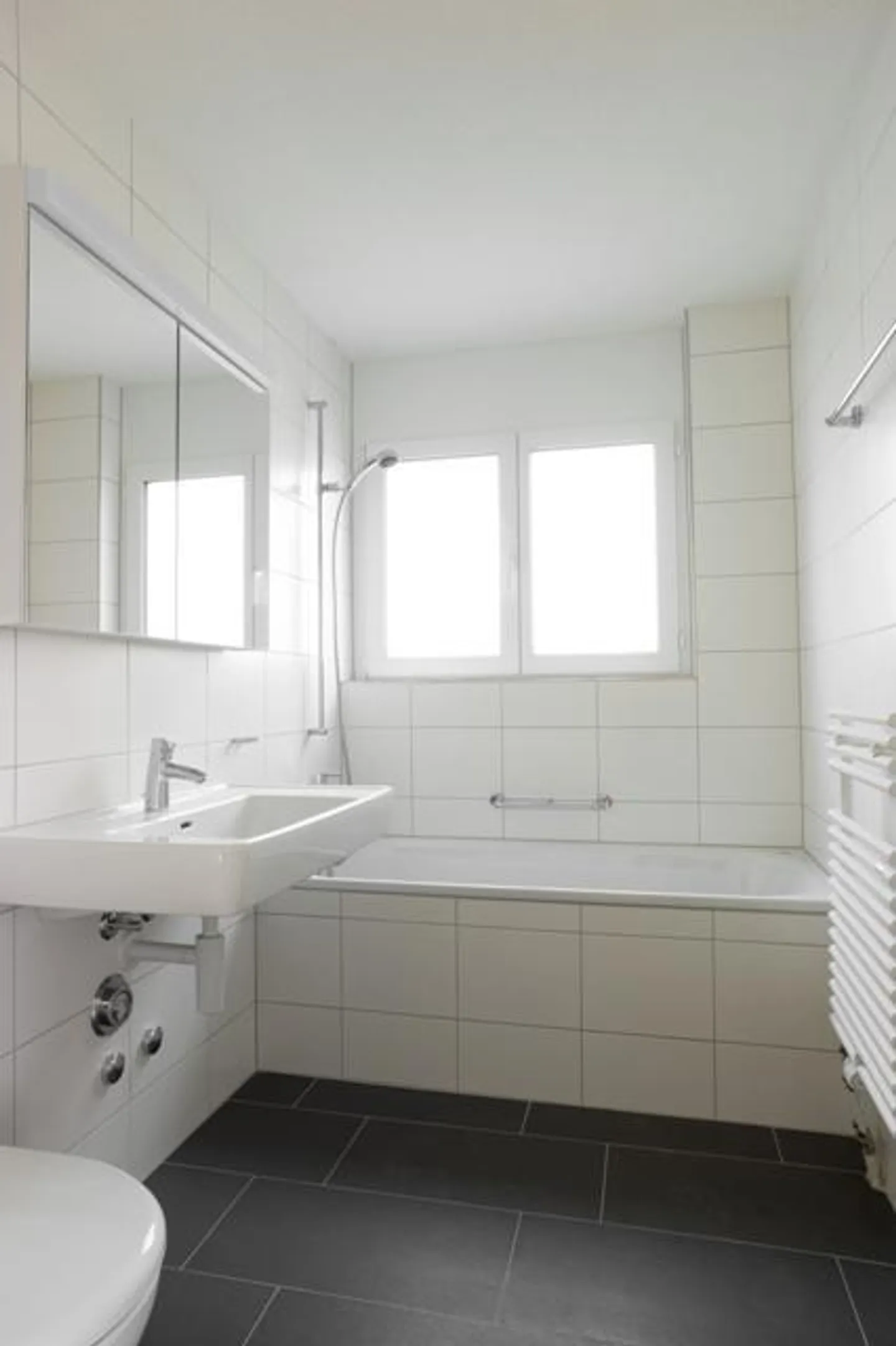 Appartement lumineux dans un quartier résidentiel calme - Photo 4 sur 7