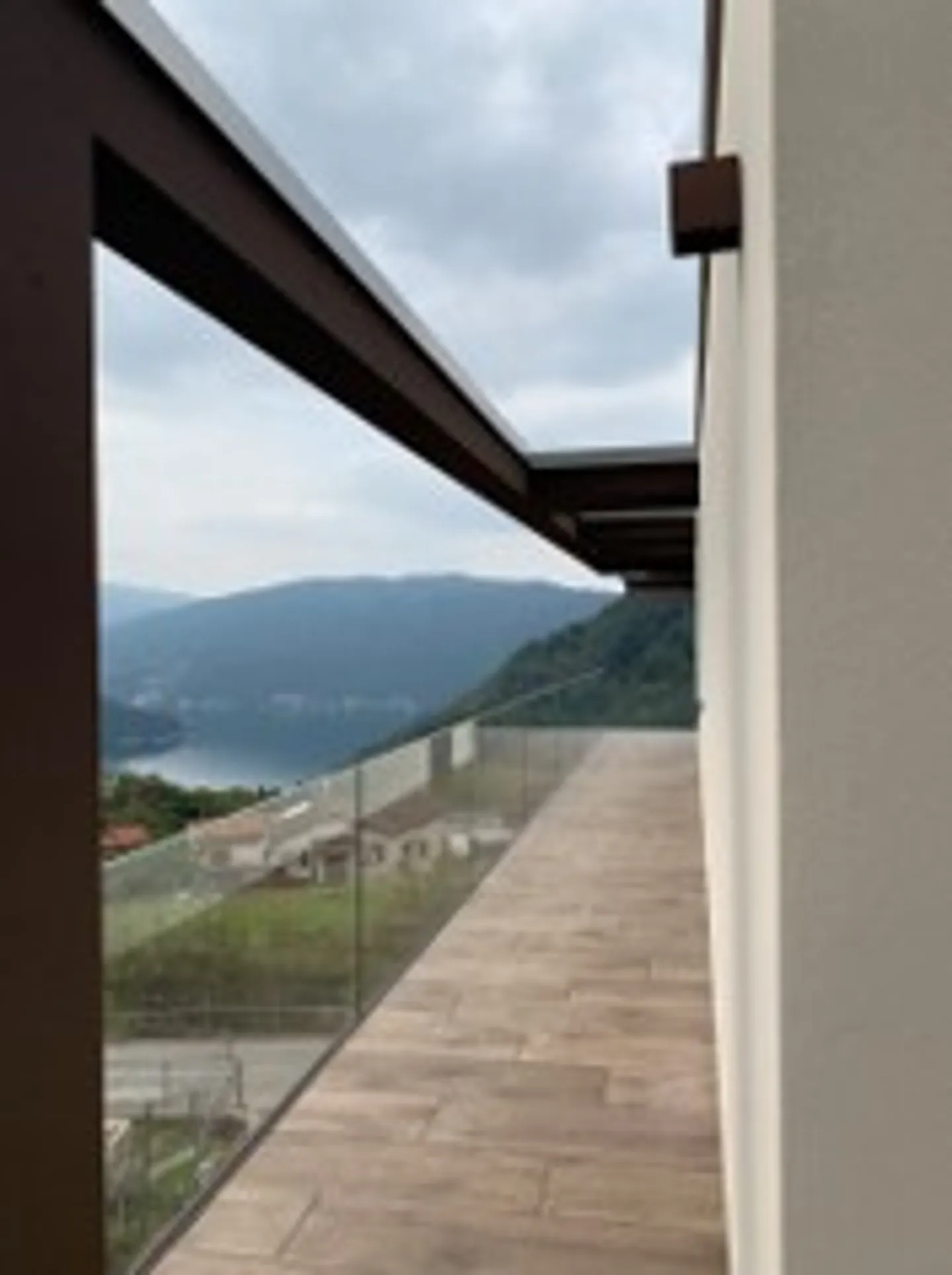 Rovio-Val Mara, 4.5-room apartment with stunning views and lake view - Photo 1 of 6