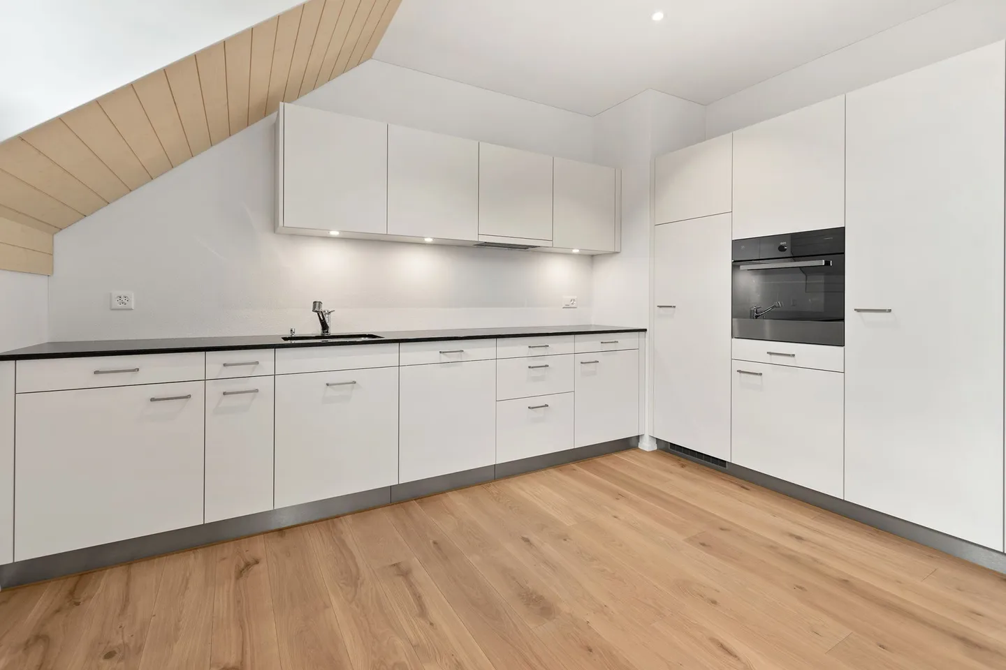 Appartamento 2 ½ camere quasi nuovo a Saland, moderno e di alta qualità - Foto 3 di 18