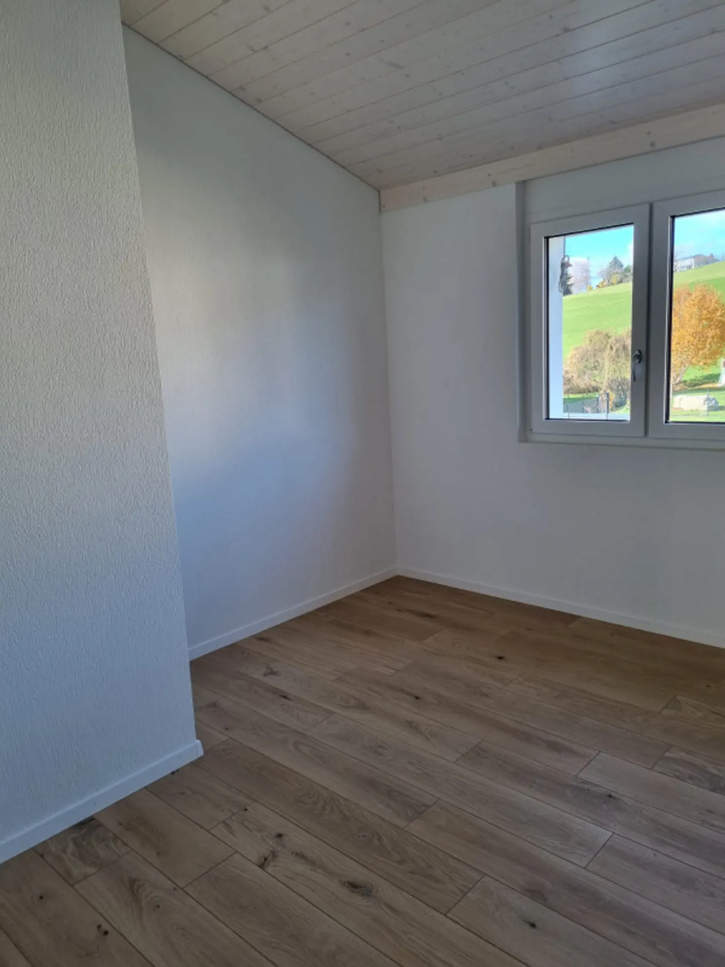 NOUVEAU-LUMINEUX-SPACIEUX - 5.5 CHAMBRES DANS UNE VILLA AVEC VUE - Photo 9 sur 10