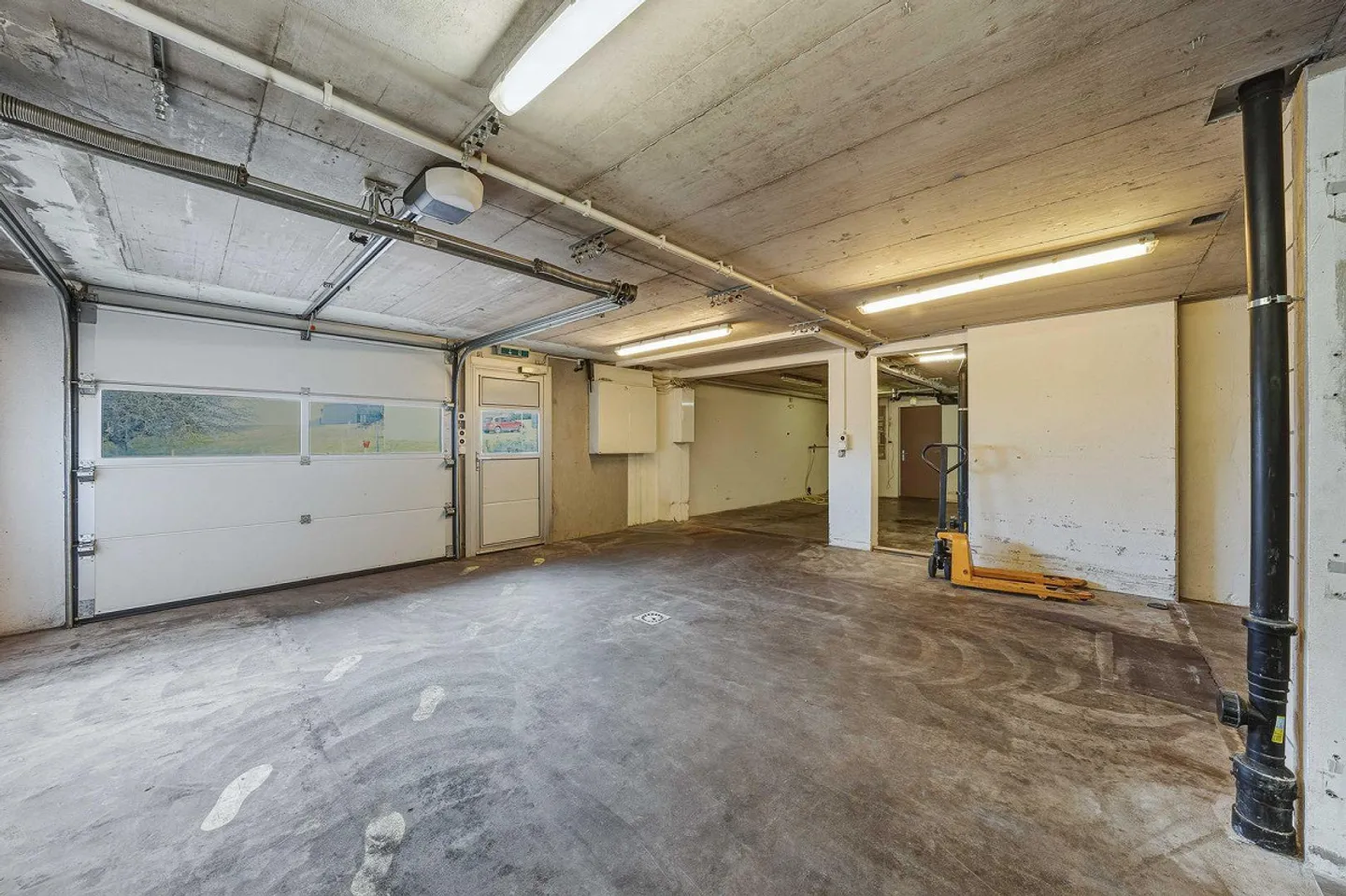 Bâtiment résidentiel et commercial - Photo 10 sur 12